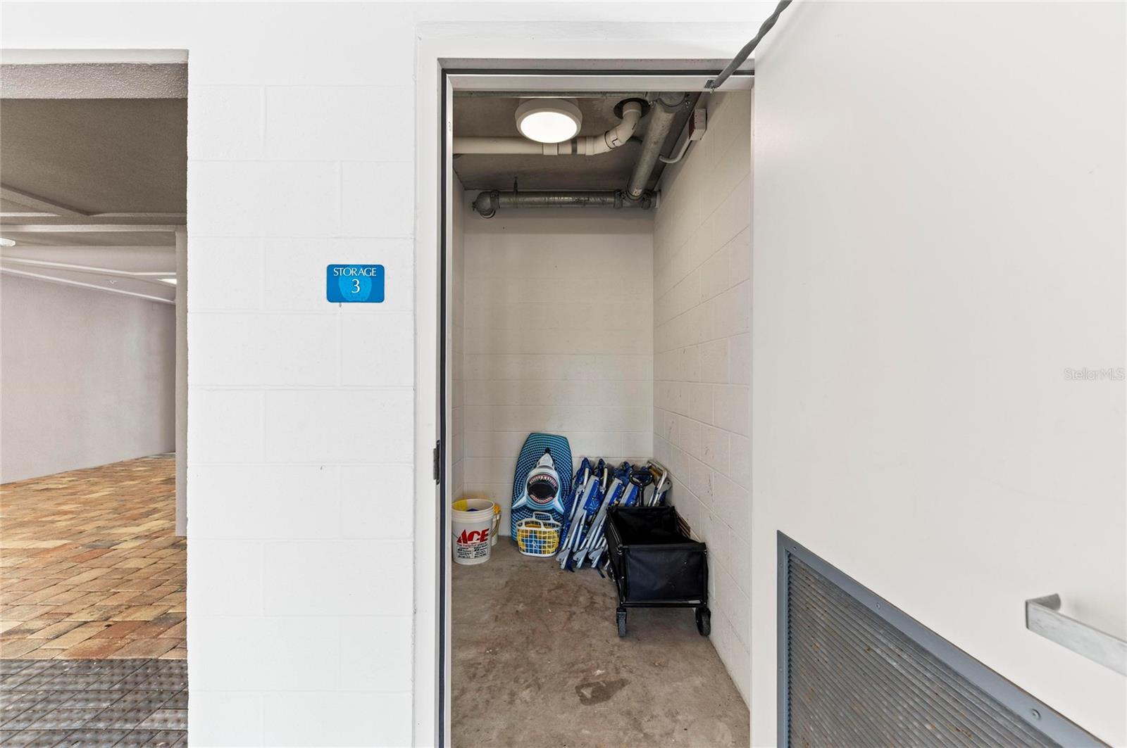 395 ARUBA CIR #402 — photo 44