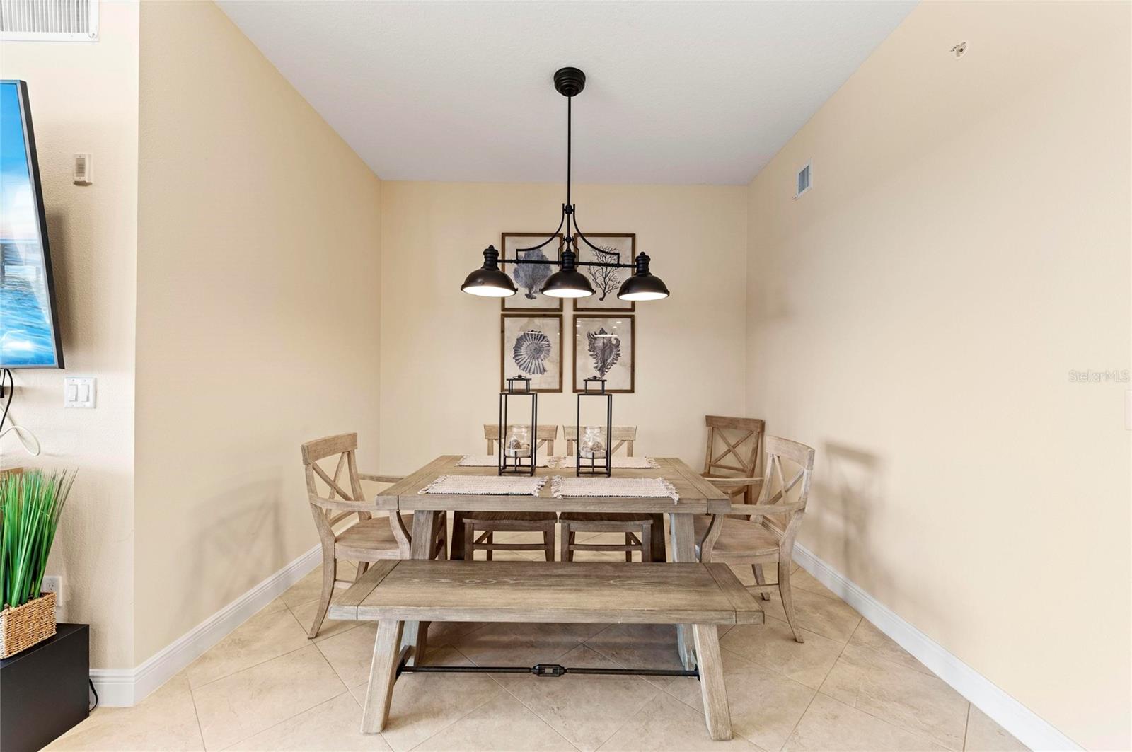 395 ARUBA CIR #402 — photo 11