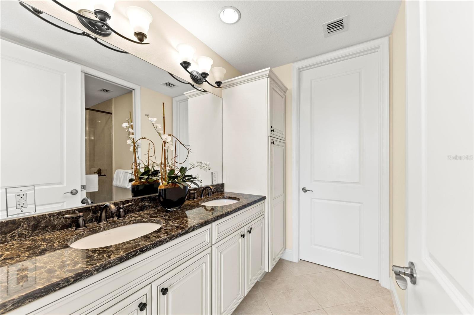 395 ARUBA CIR #402 — photo 24