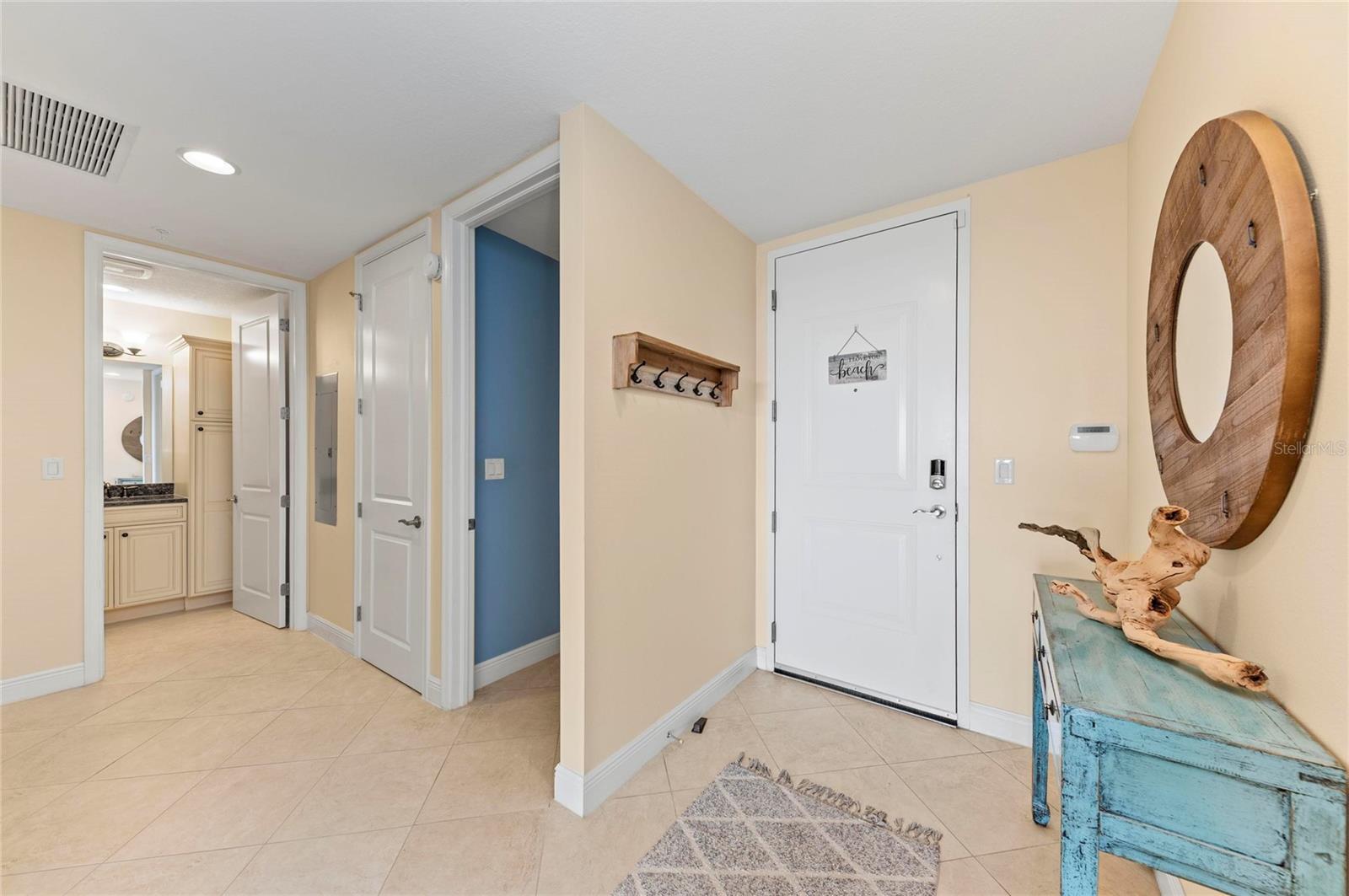 395 ARUBA CIR #402 — photo 27