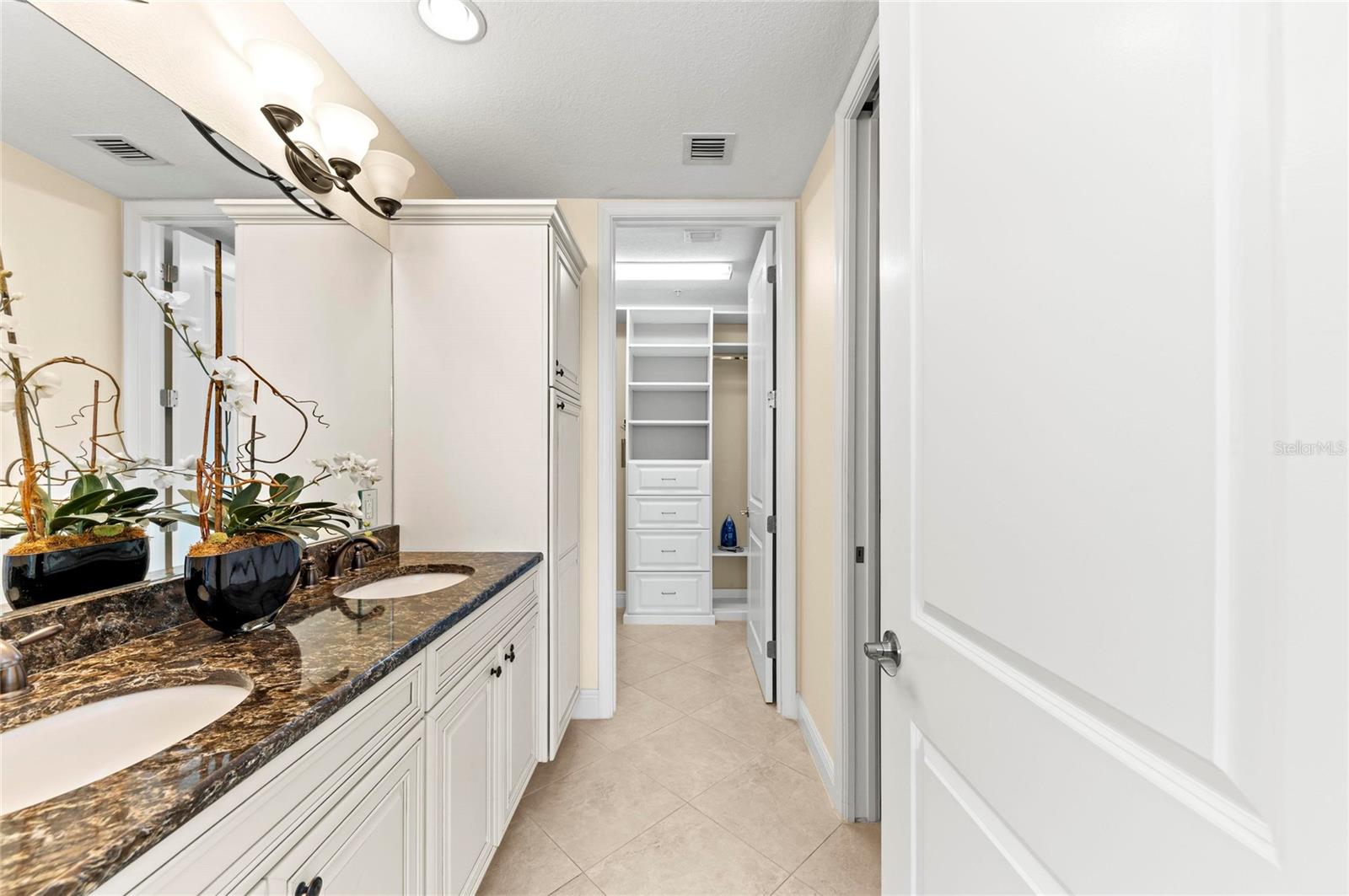 395 ARUBA CIR #402 — photo 26