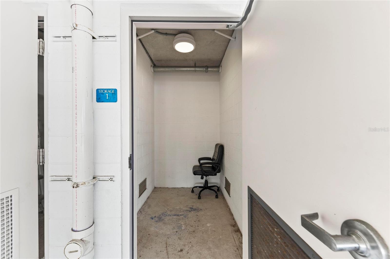 395 ARUBA CIR #402 — photo 46