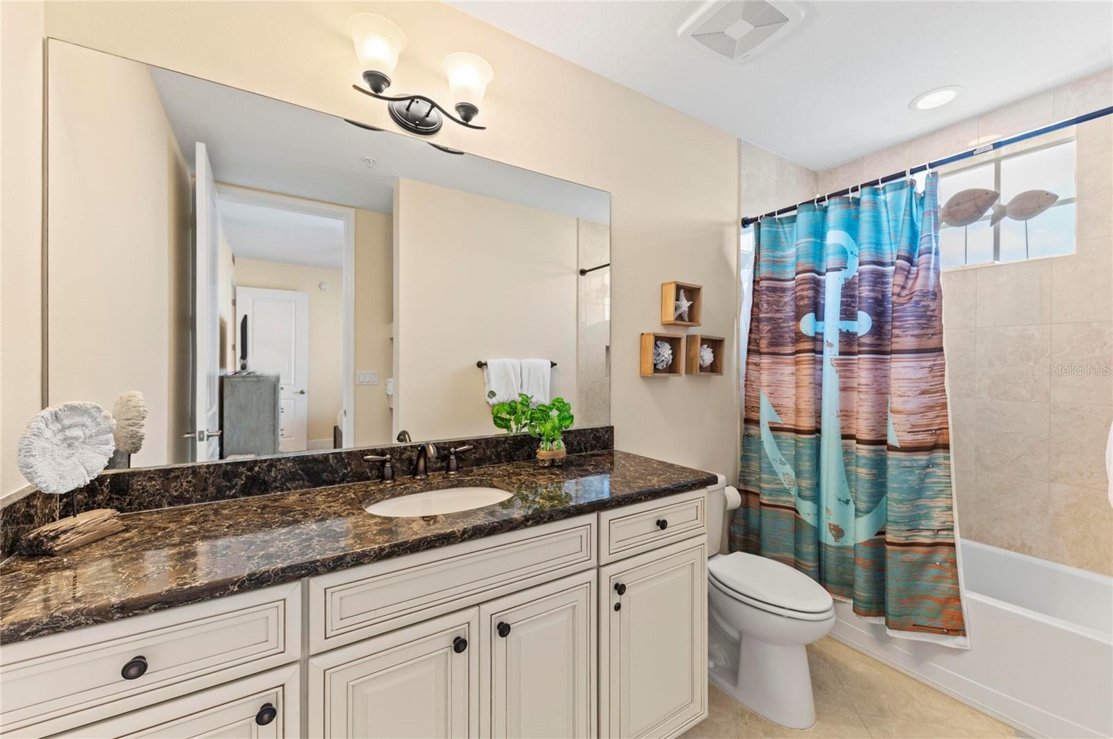 395 ARUBA CIR #402 — photo 33