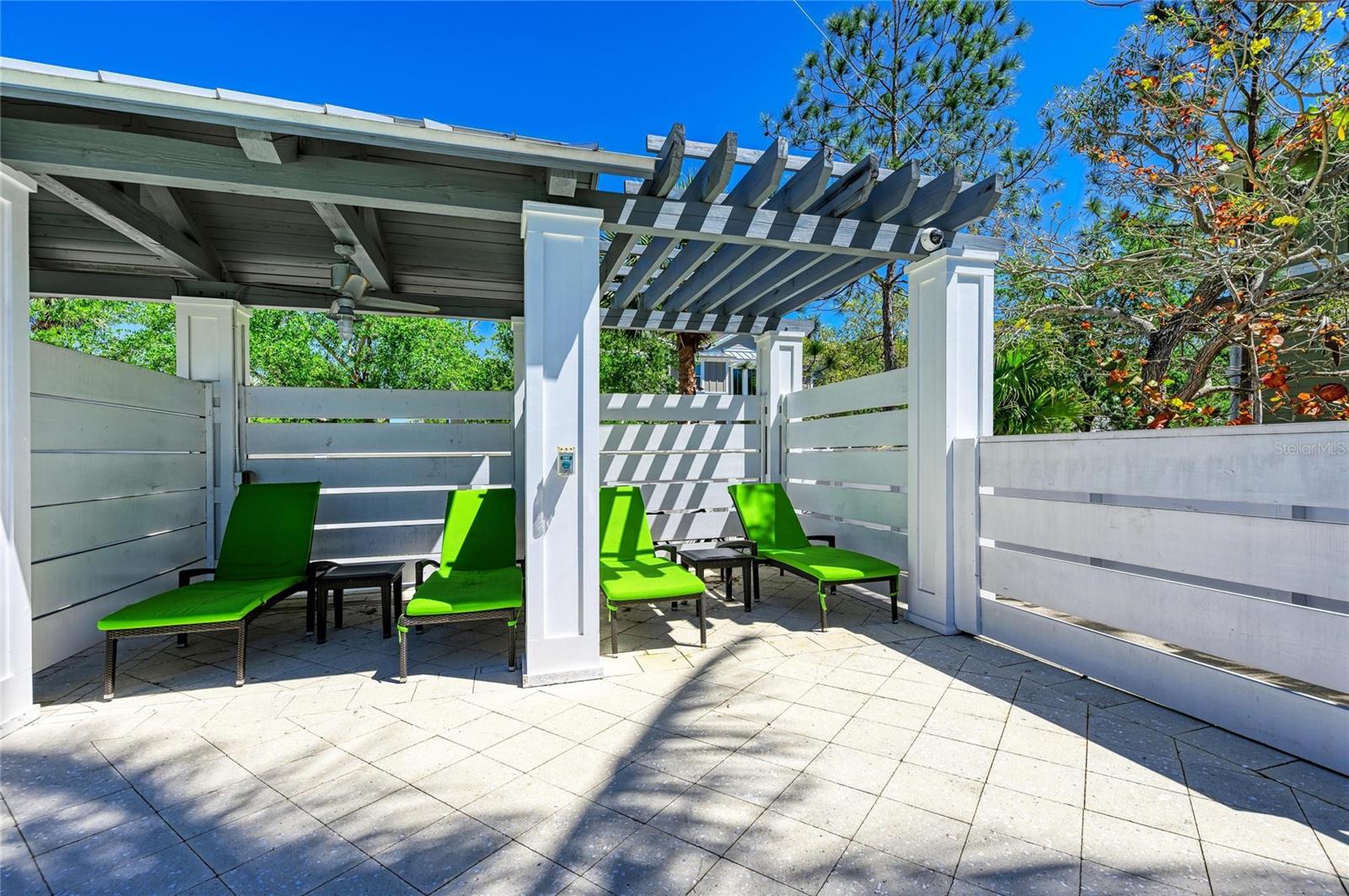 395 ARUBA CIR #402 — photo 88