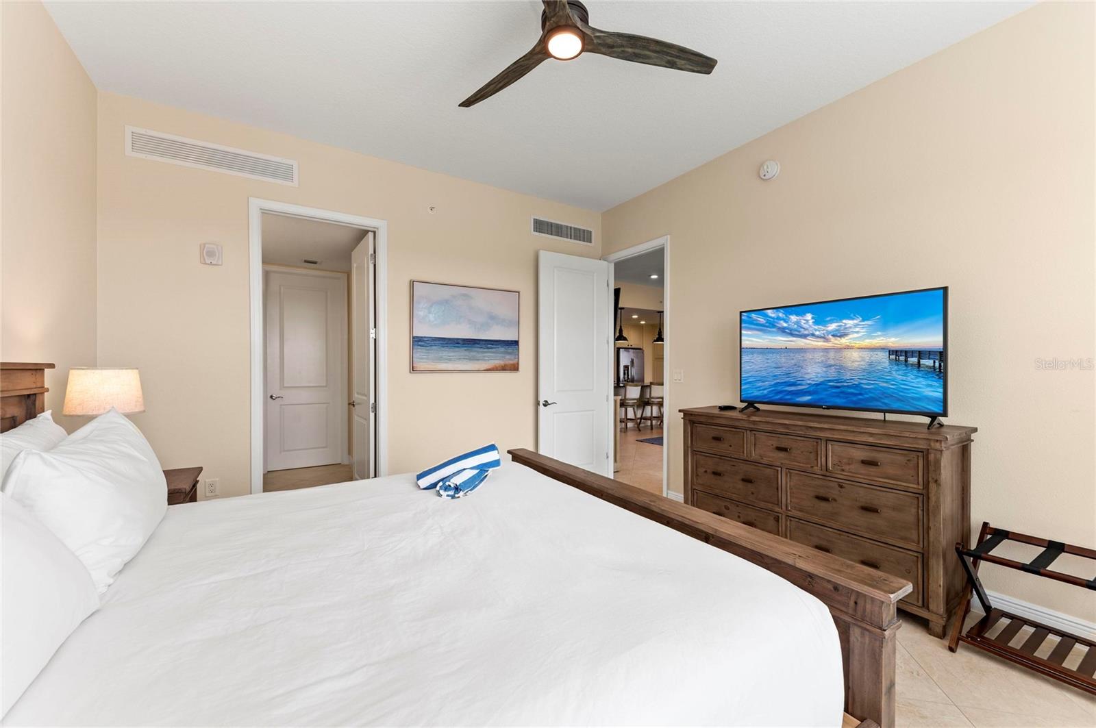 395 ARUBA CIR #402 — photo 22