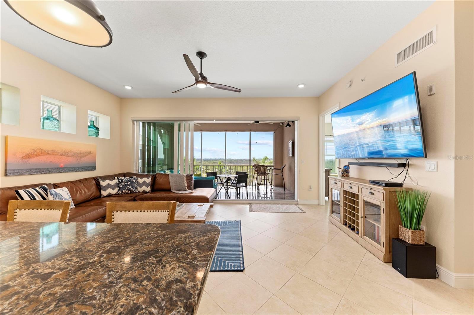 395 ARUBA CIR #402 — photo 13
