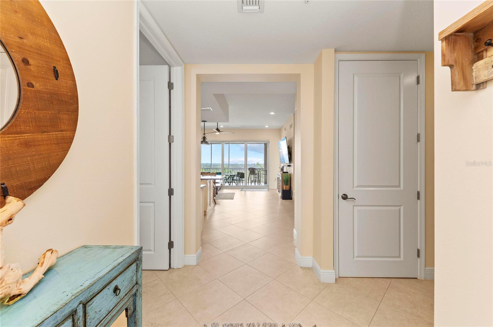 395 ARUBA CIR #402 — photo 8