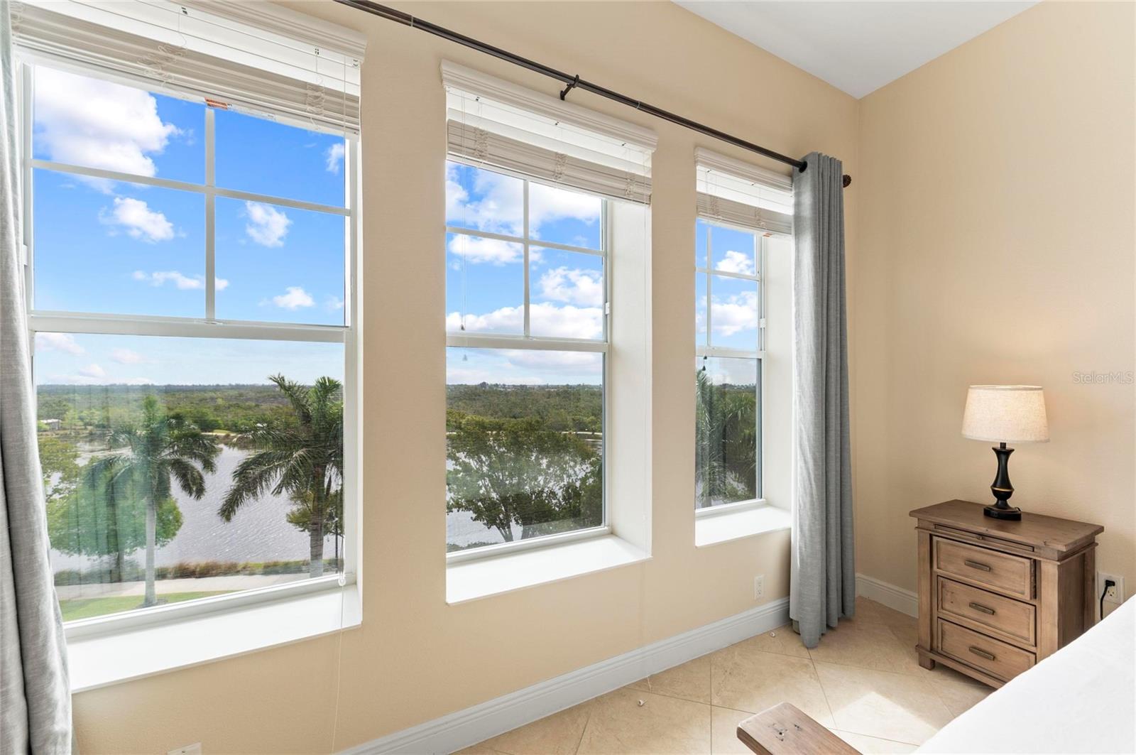 395 ARUBA CIR #402 — photo 23