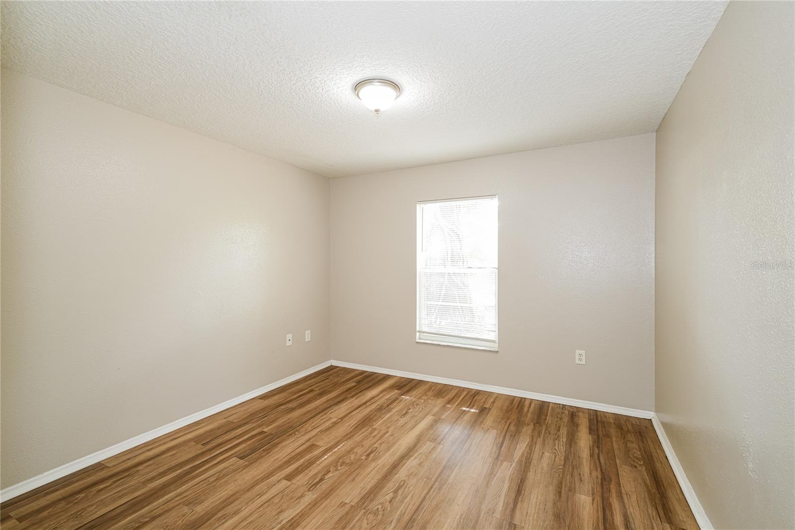 4311 THONOTOSASSA AVE — photo 31