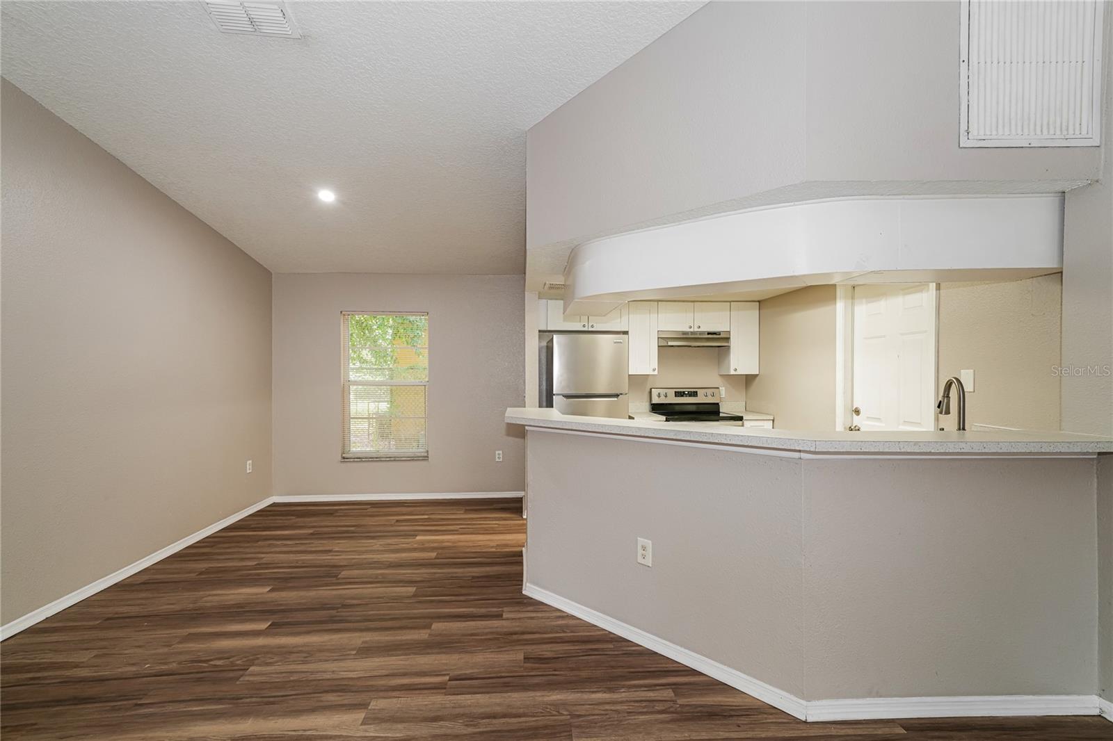 4311 THONOTOSASSA AVE — photo 23
