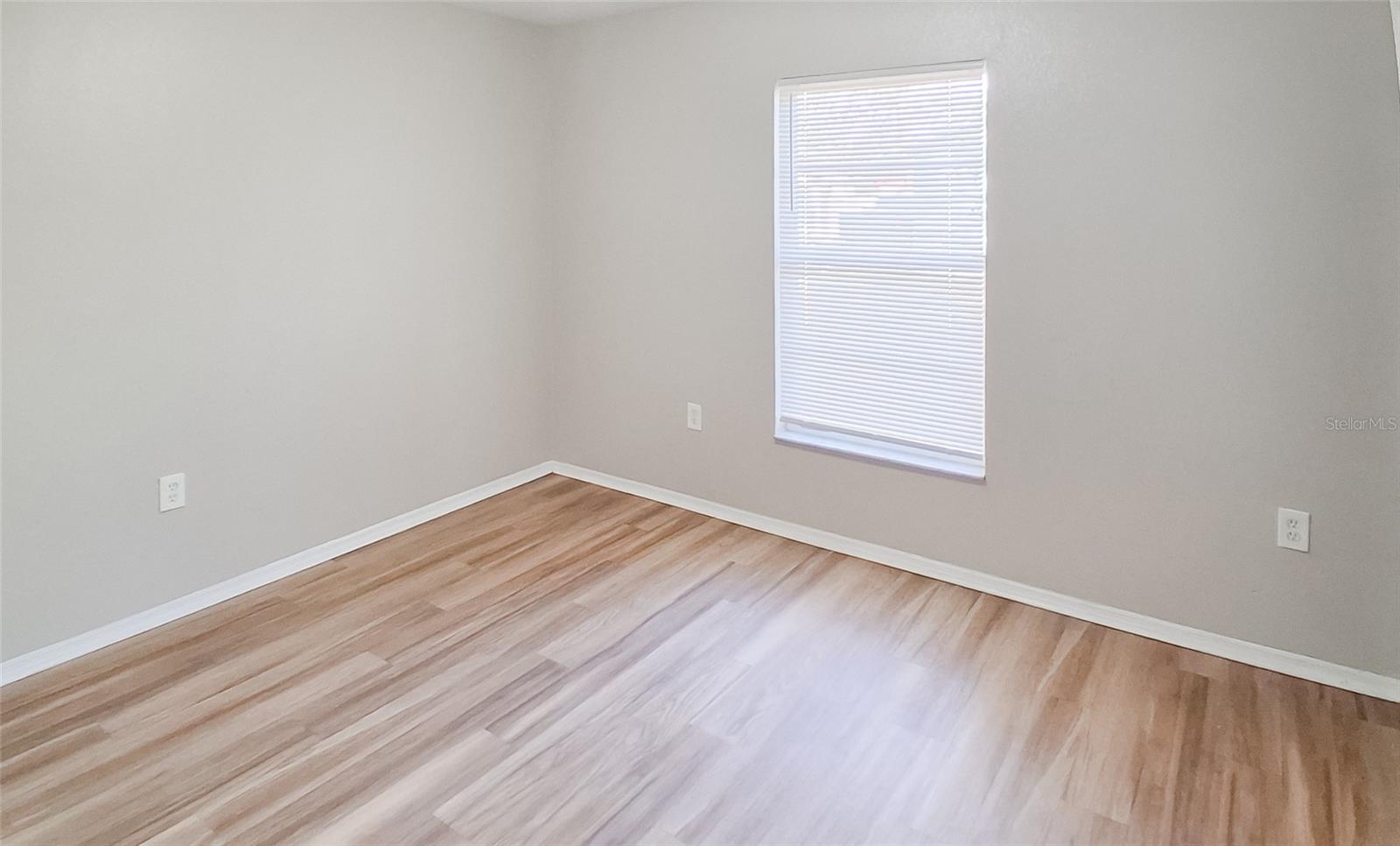 4311 THONOTOSASSA AVE — photo 13