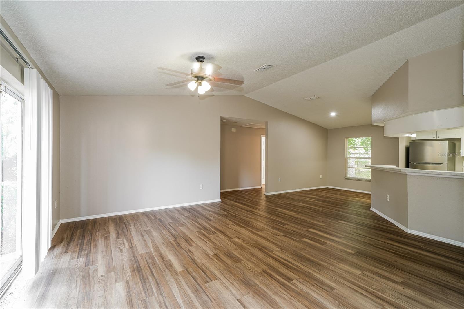 4311 THONOTOSASSA AVE — photo 21