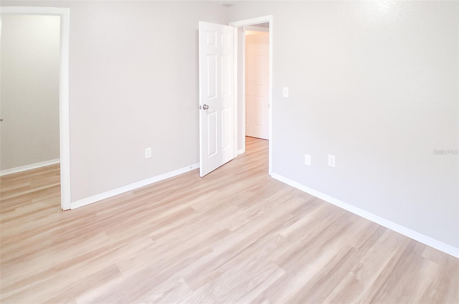 4311 THONOTOSASSA AVE — photo 14
