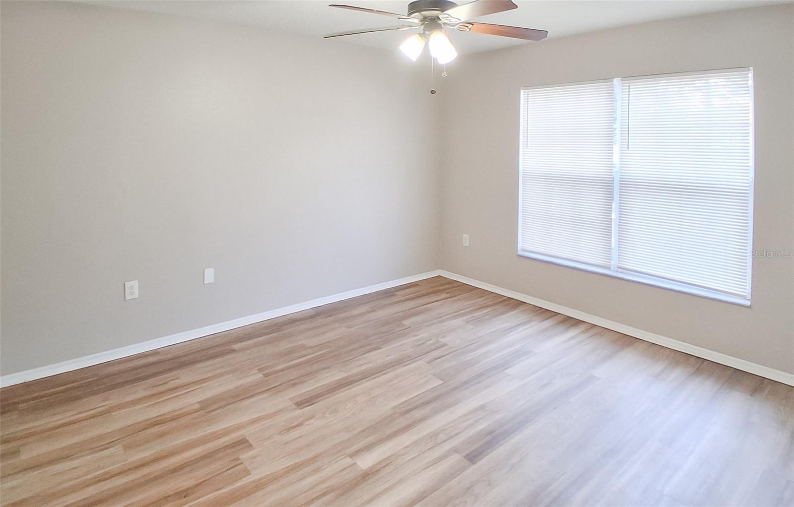 4311 THONOTOSASSA AVE — photo 6