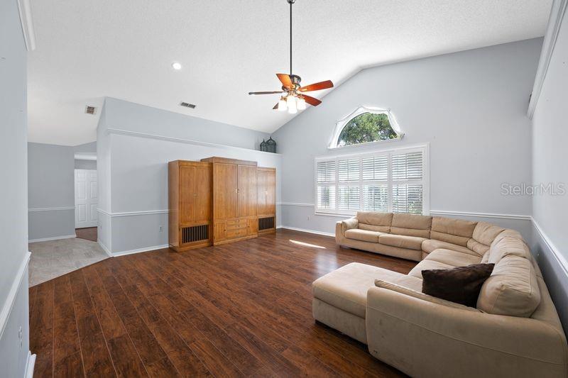 5321 GARDENS DR — photo 11