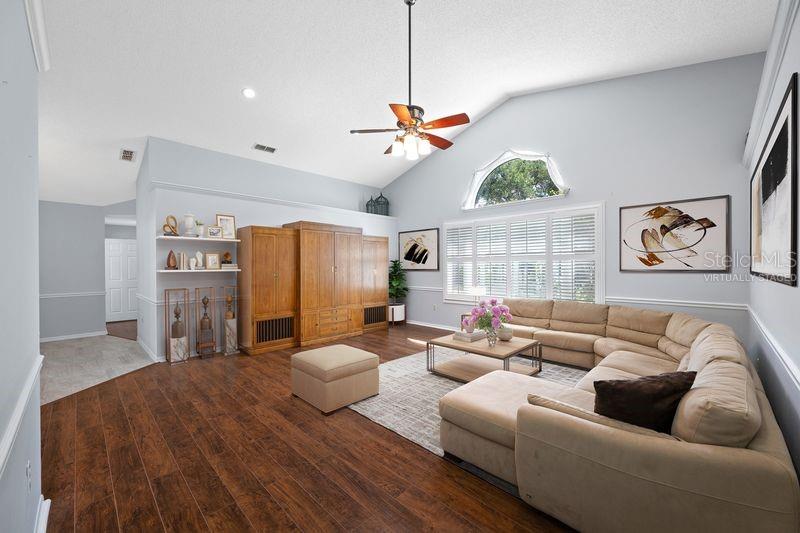 5321 GARDENS DR — photo 10
