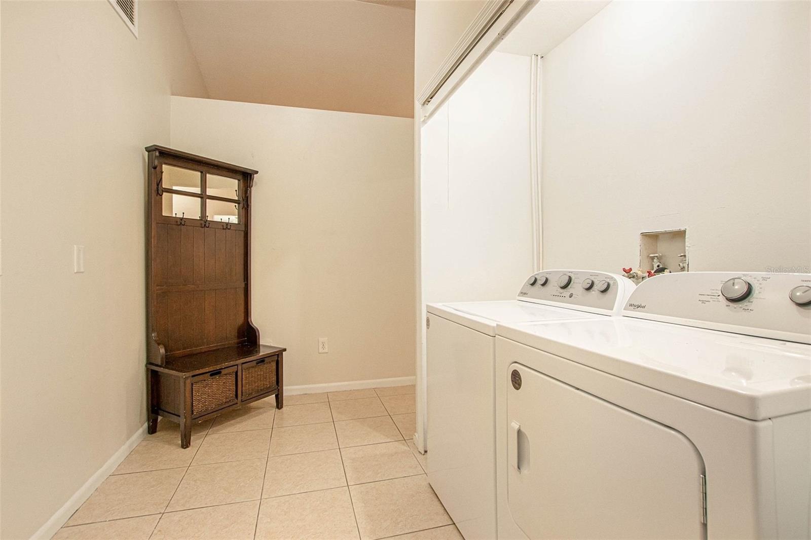 4105 SPRING WAY CIR — photo 18