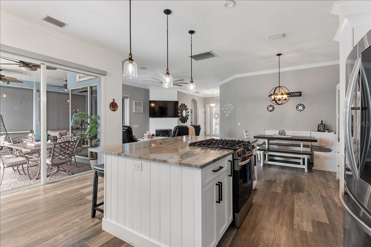 4748 COMPASS DR — photo 37