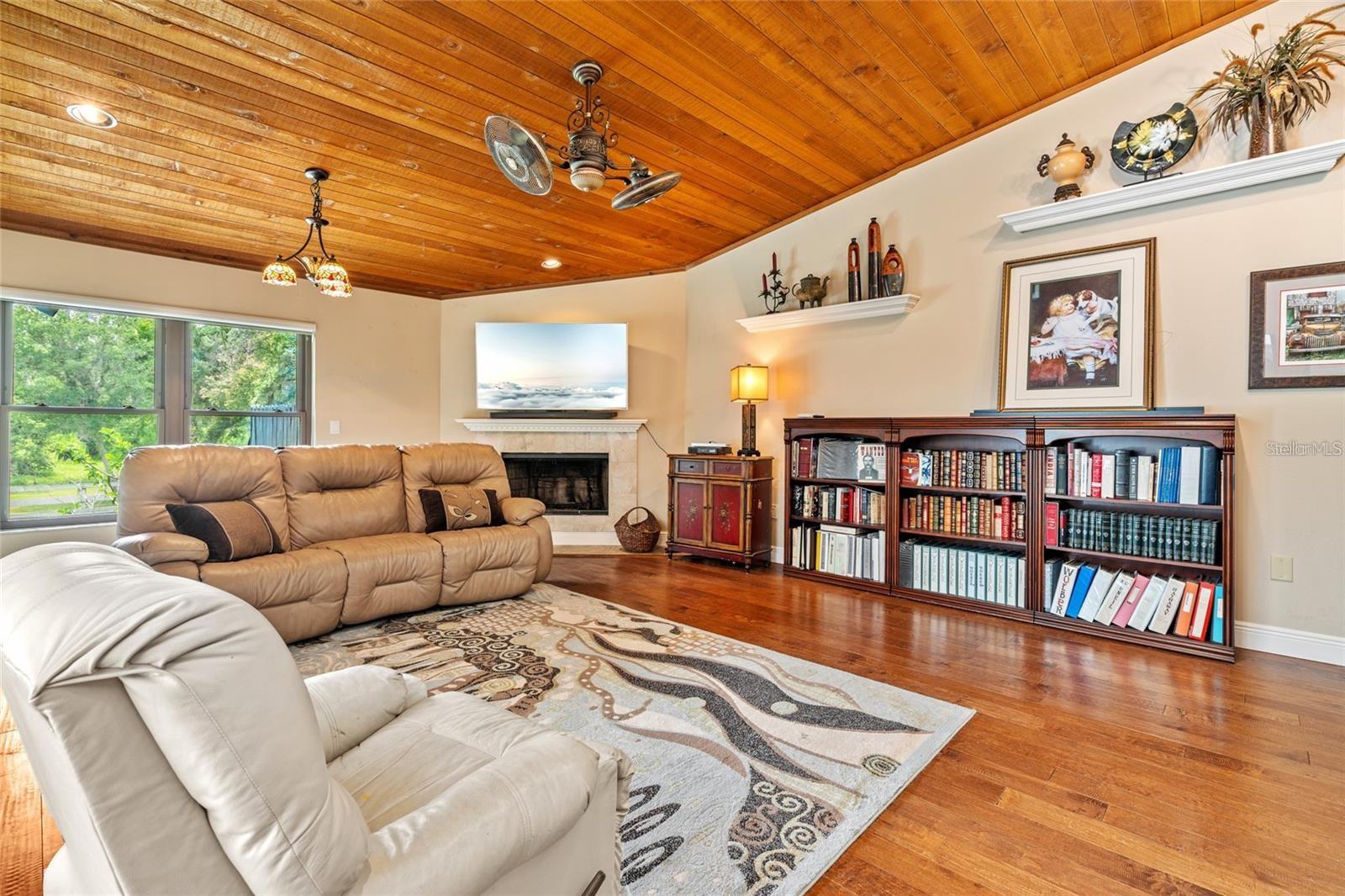 140 COWPEN LN — photo 10