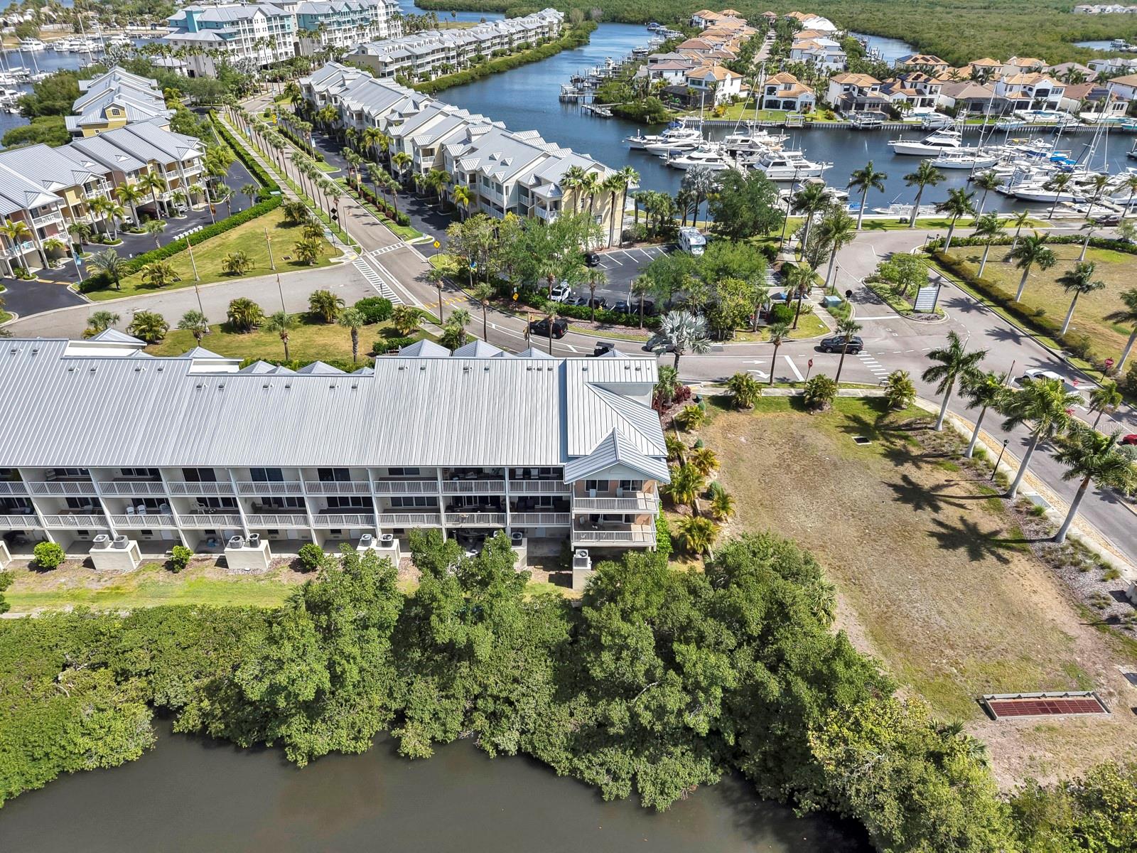 3202 MANGROVE POINT DR — photo 12