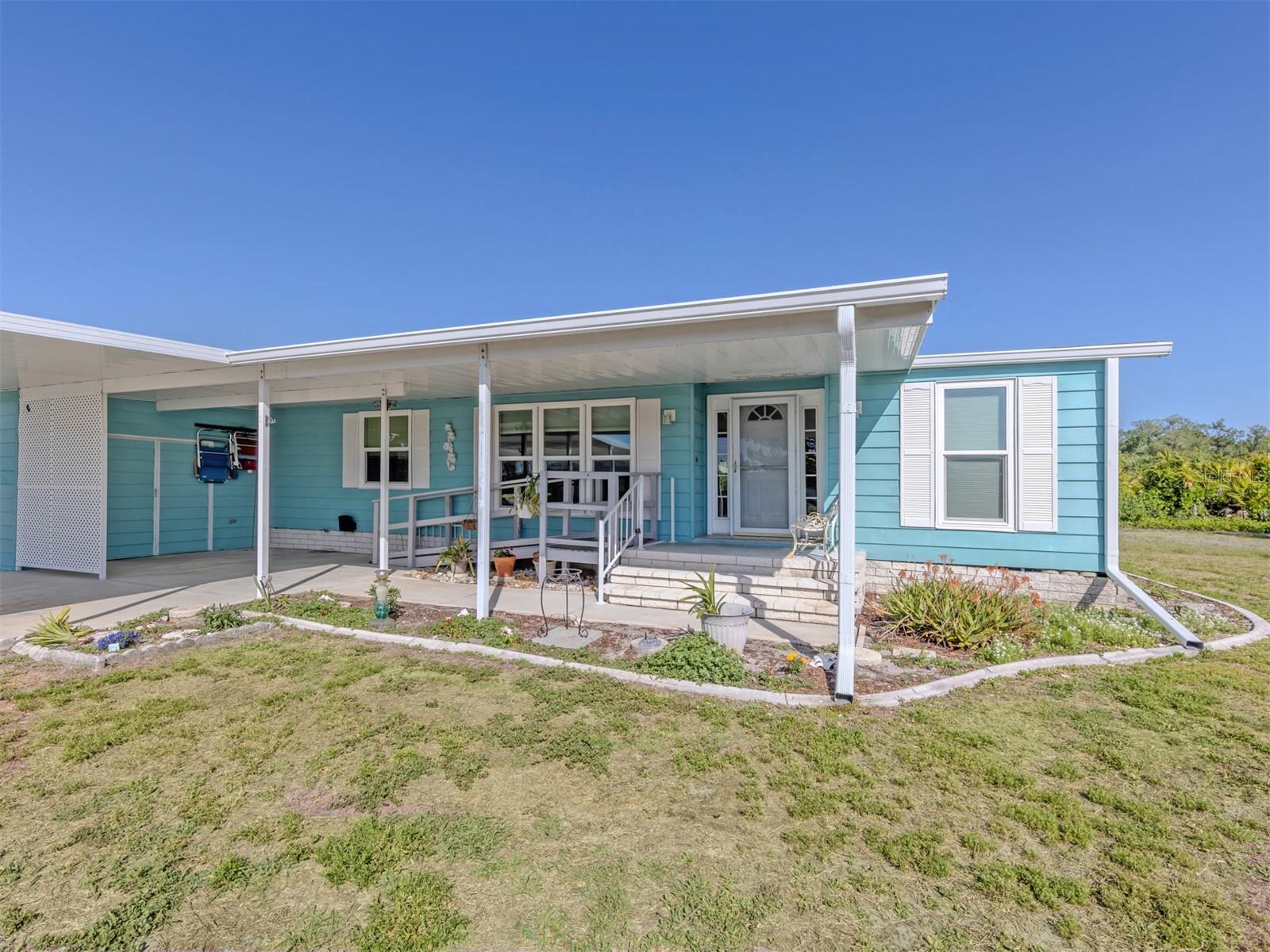 592 PORTSIDE DR — photo 4