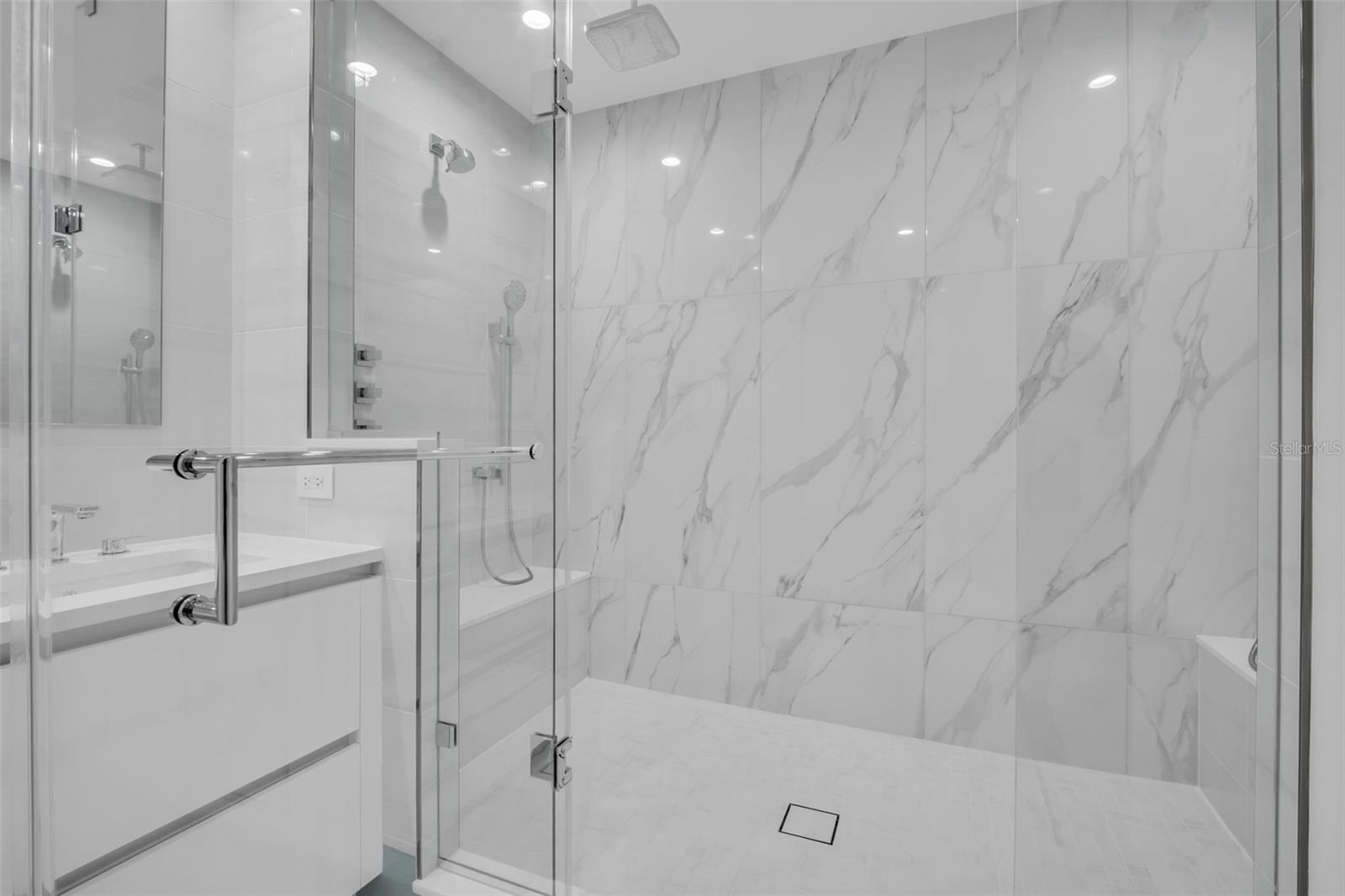 400 CENTRAL AVE #3603 — photo 37
