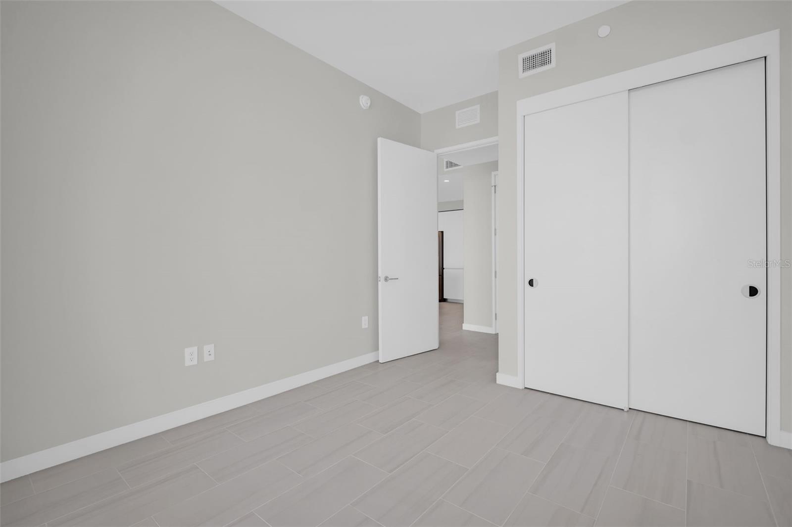 400 CENTRAL AVE #3603 — photo 42