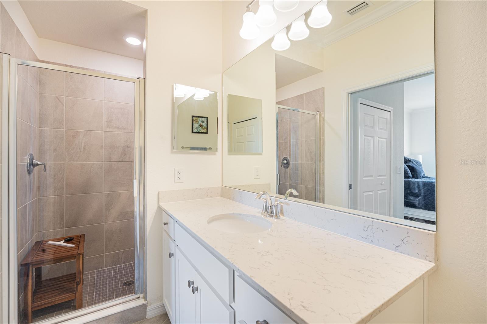17724 GAWTHROP DR #301 — photo 27