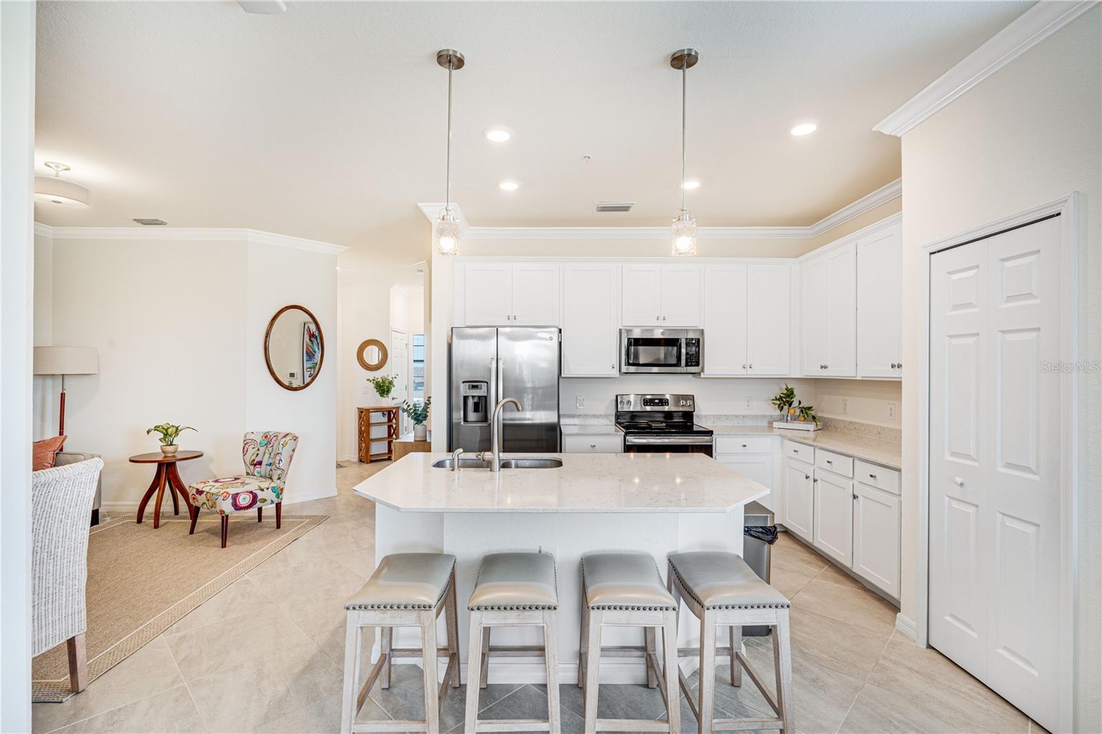 17724 GAWTHROP DR #301 — photo 14