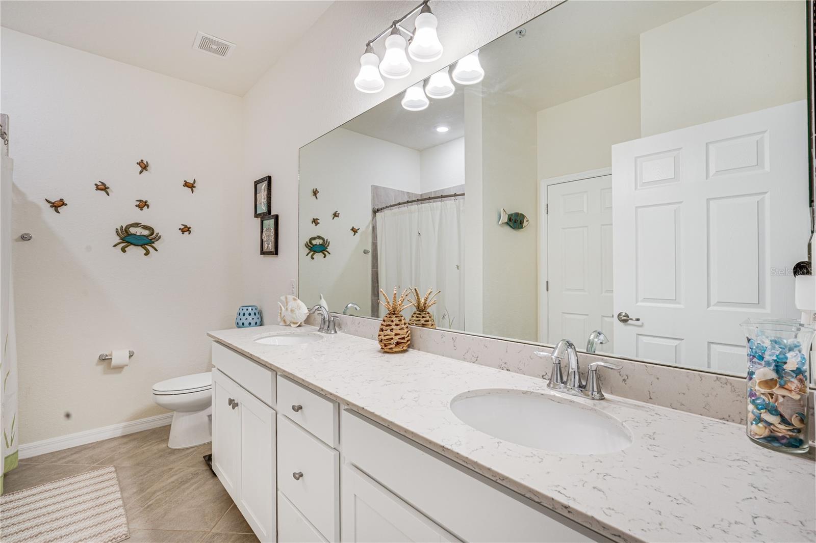 17724 GAWTHROP DR #301 — photo 29