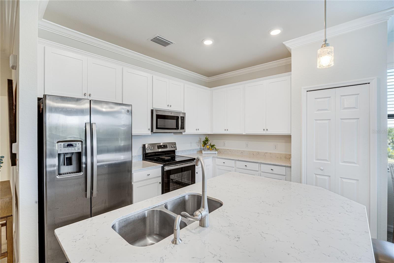 17724 GAWTHROP DR #301 — photo 15