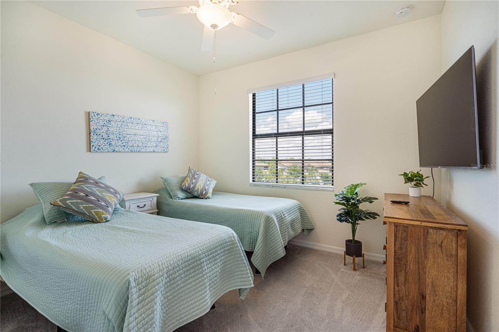 17724 GAWTHROP DR #301 — photo 31
