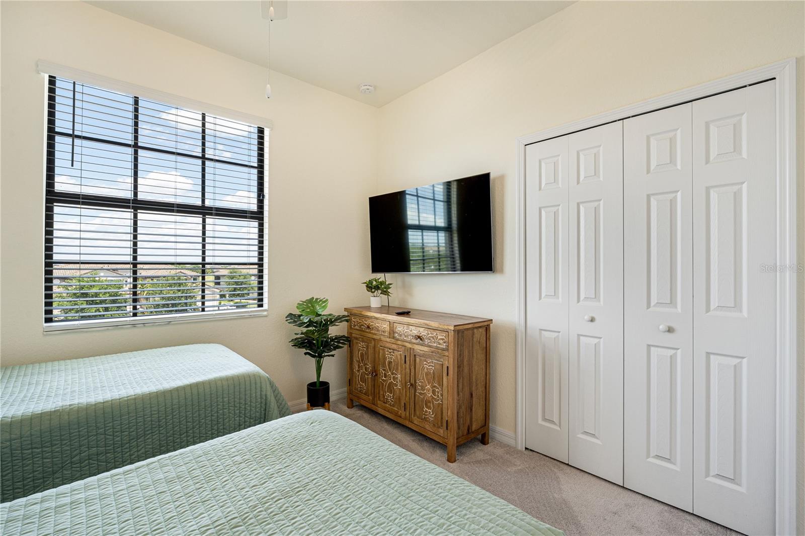 17724 GAWTHROP DR #301 — photo 30
