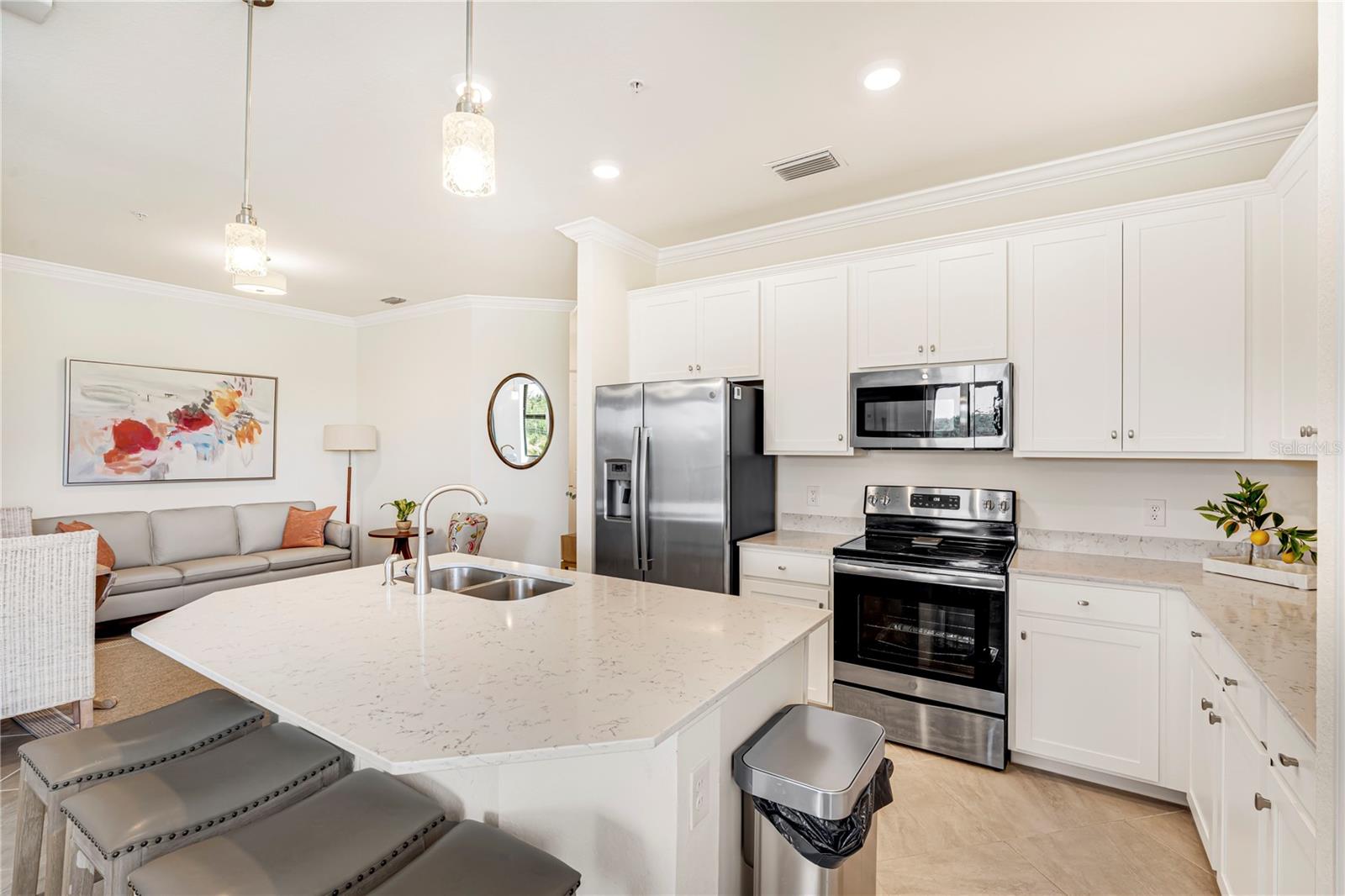 17724 GAWTHROP DR #301 — photo 16