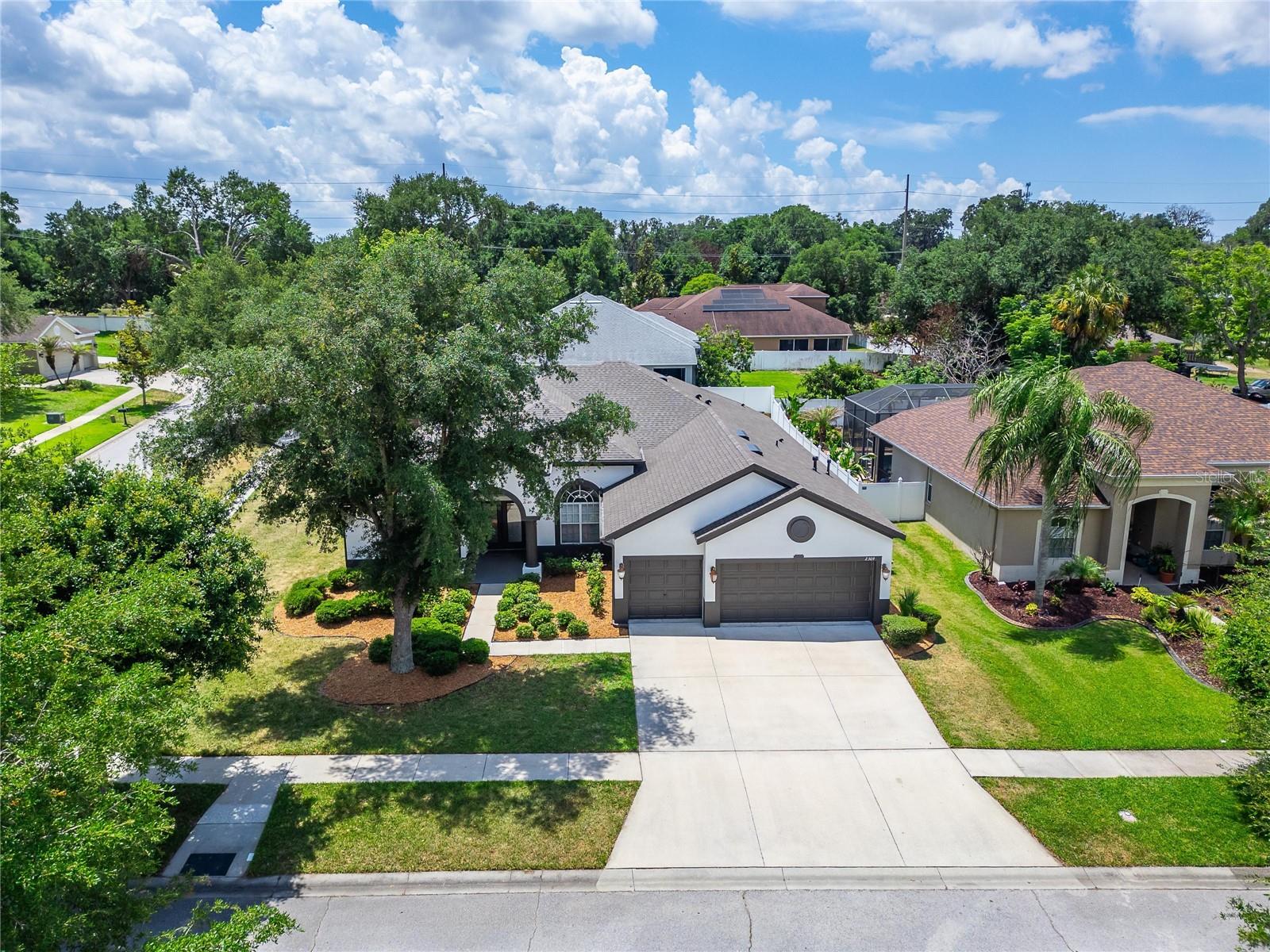 2309 SILVER TRUMPET CT — photo 60