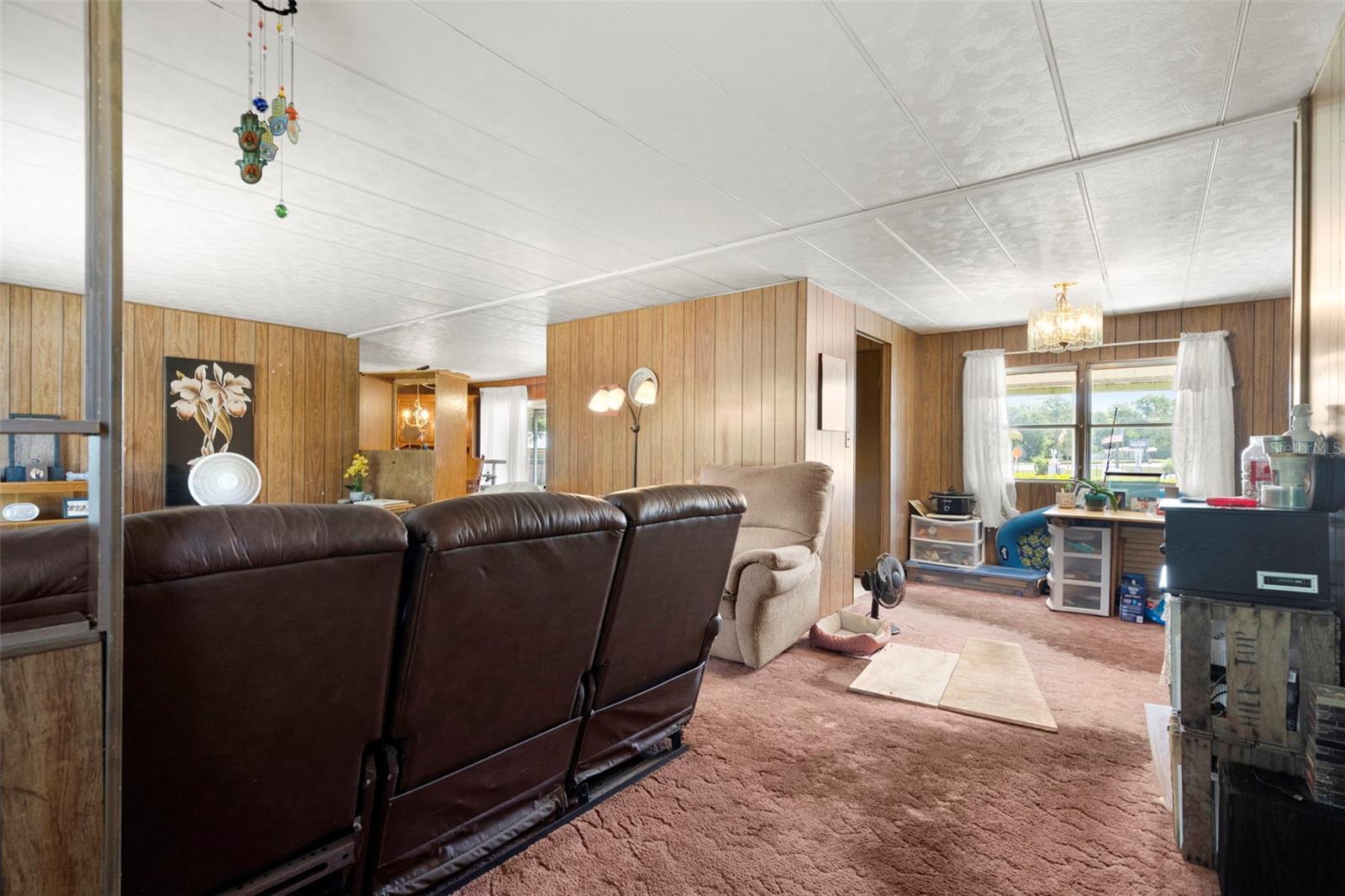 10220 WELLINGTON AVE — photo 12