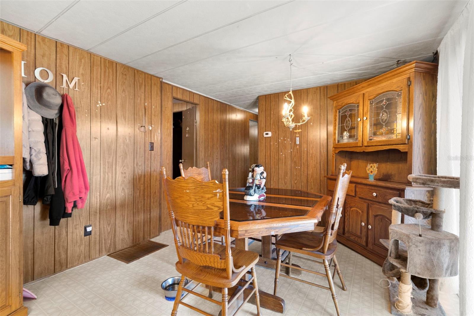 10220 WELLINGTON AVE — photo 17