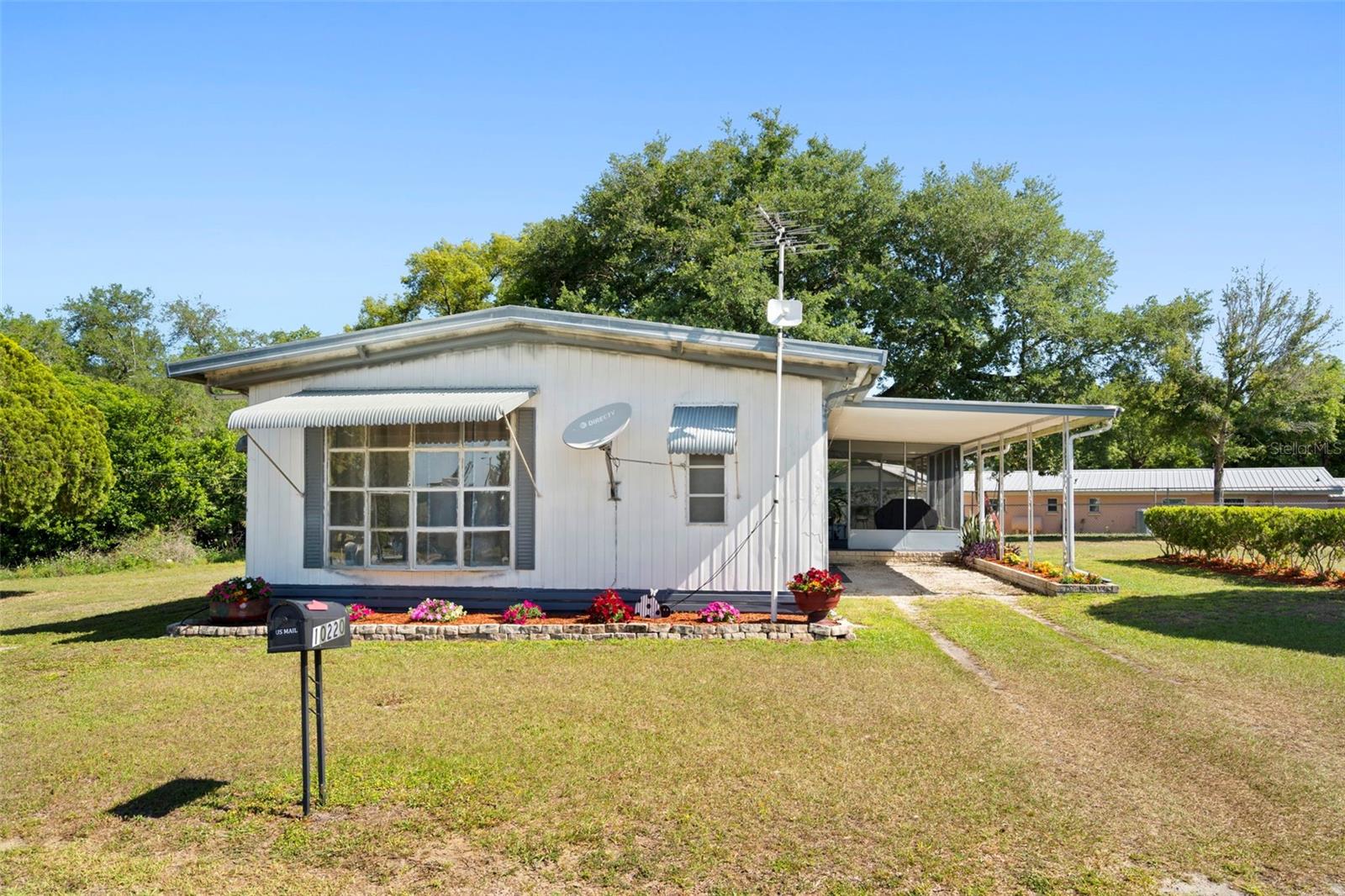 10220 WELLINGTON AVE — photo 4