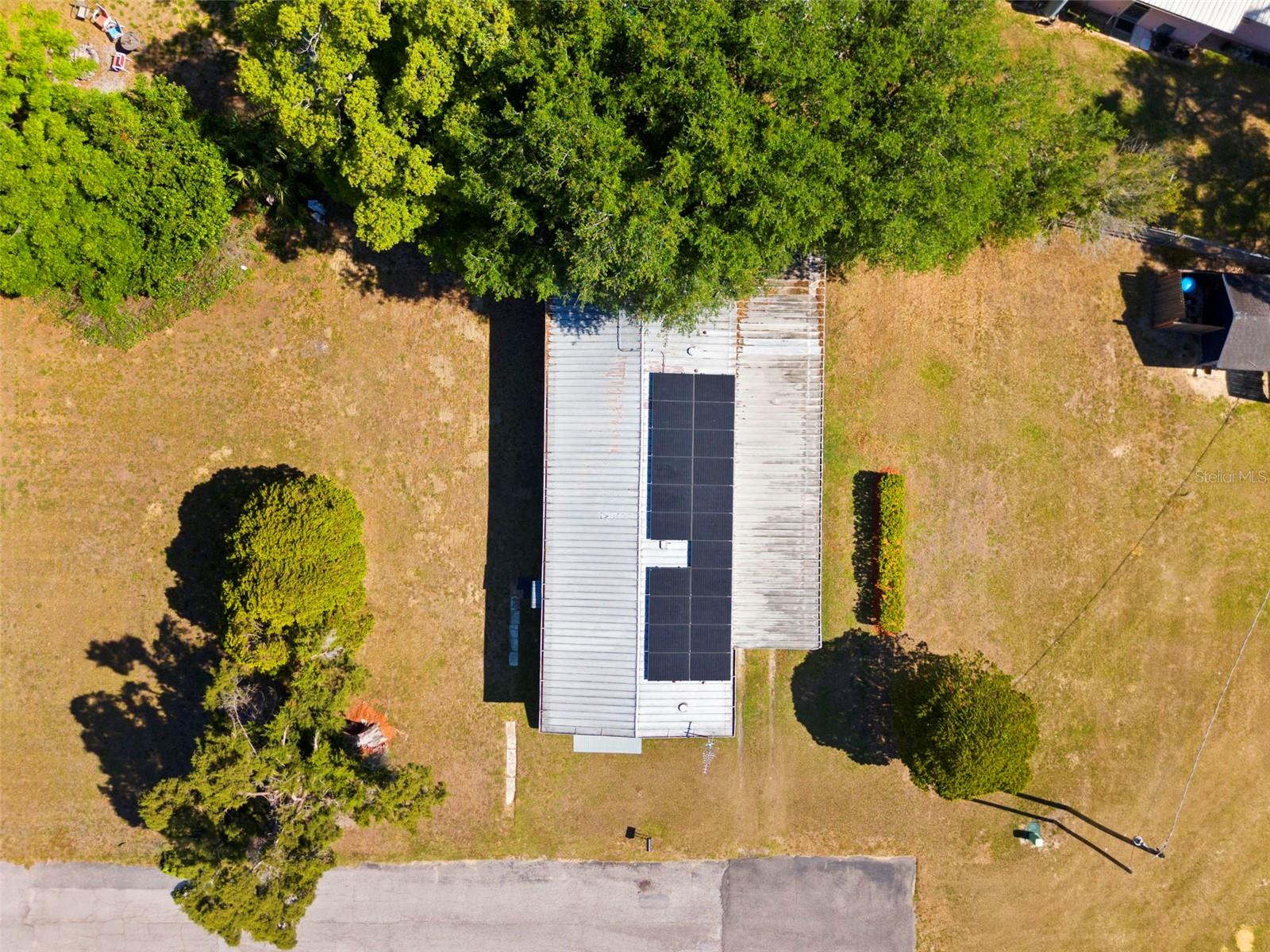 10220 WELLINGTON AVE — photo 35