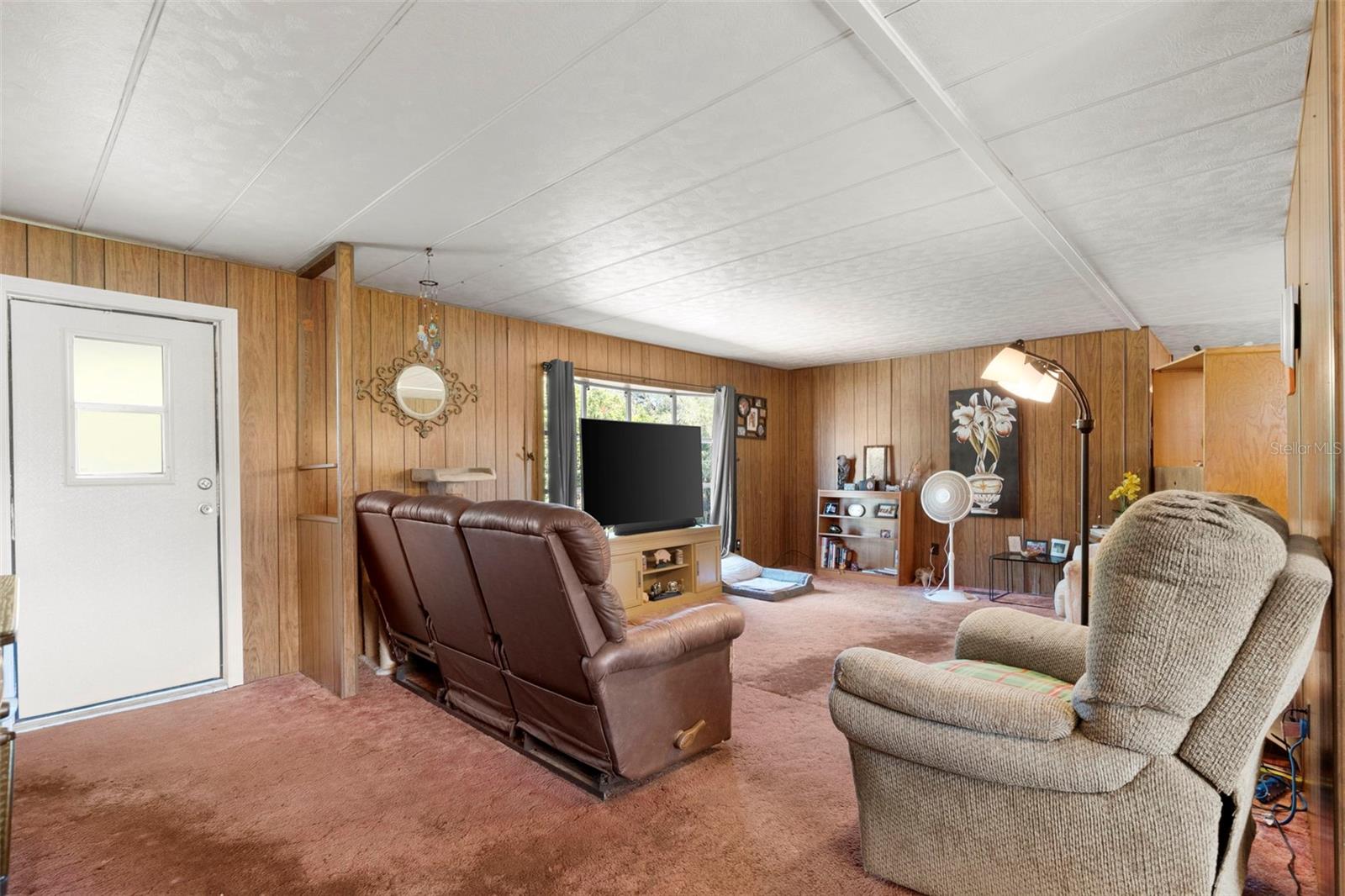 10220 WELLINGTON AVE — photo 10