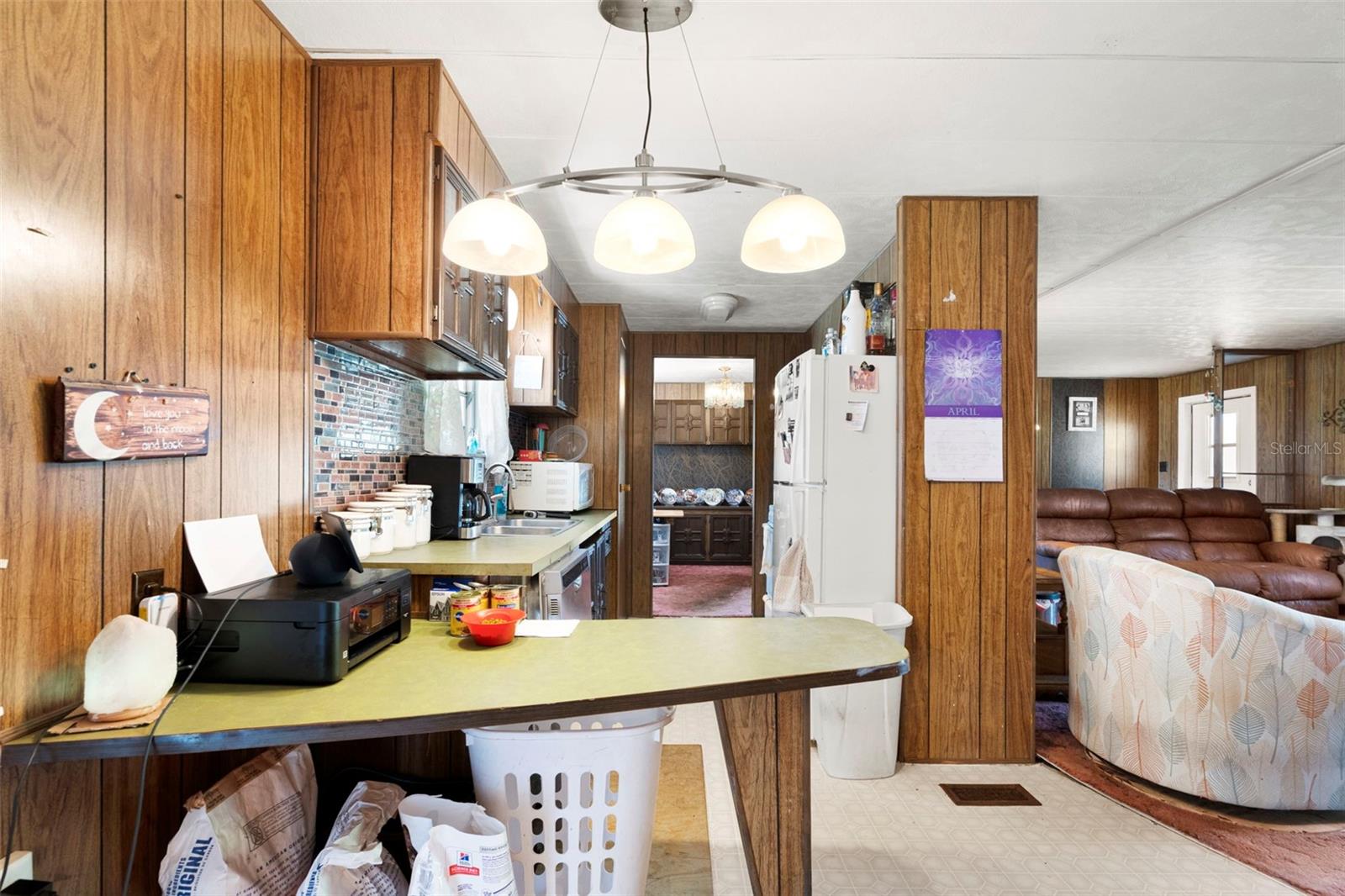 10220 WELLINGTON AVE — photo 20