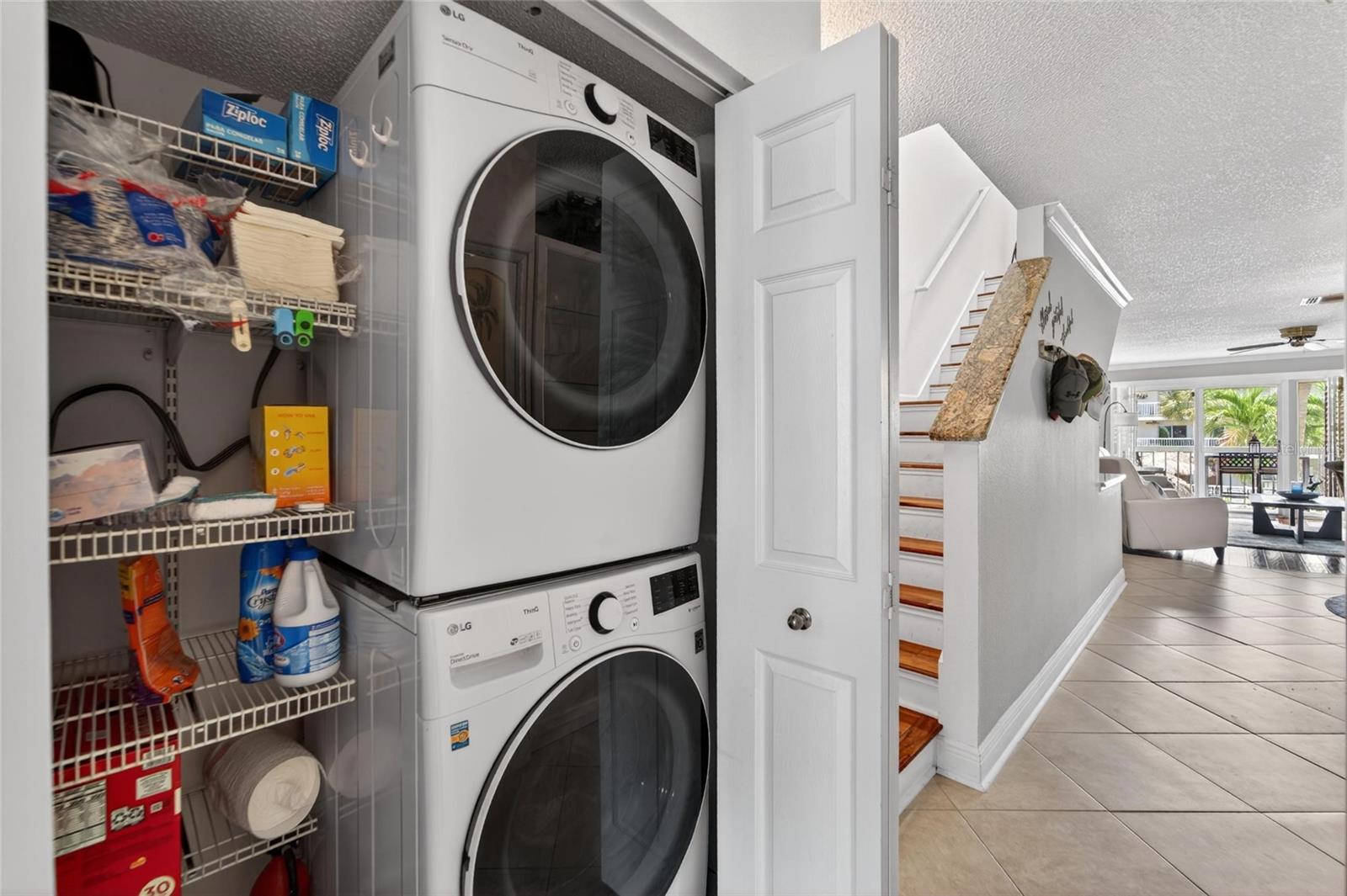 394 MADEIRA CIR — photo 46