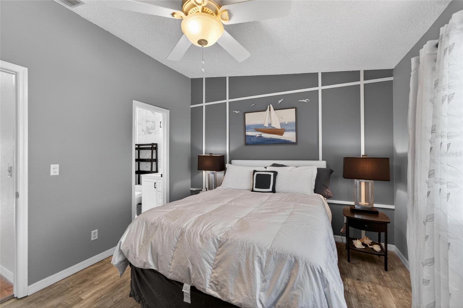 394 MADEIRA CIR — photo 34
