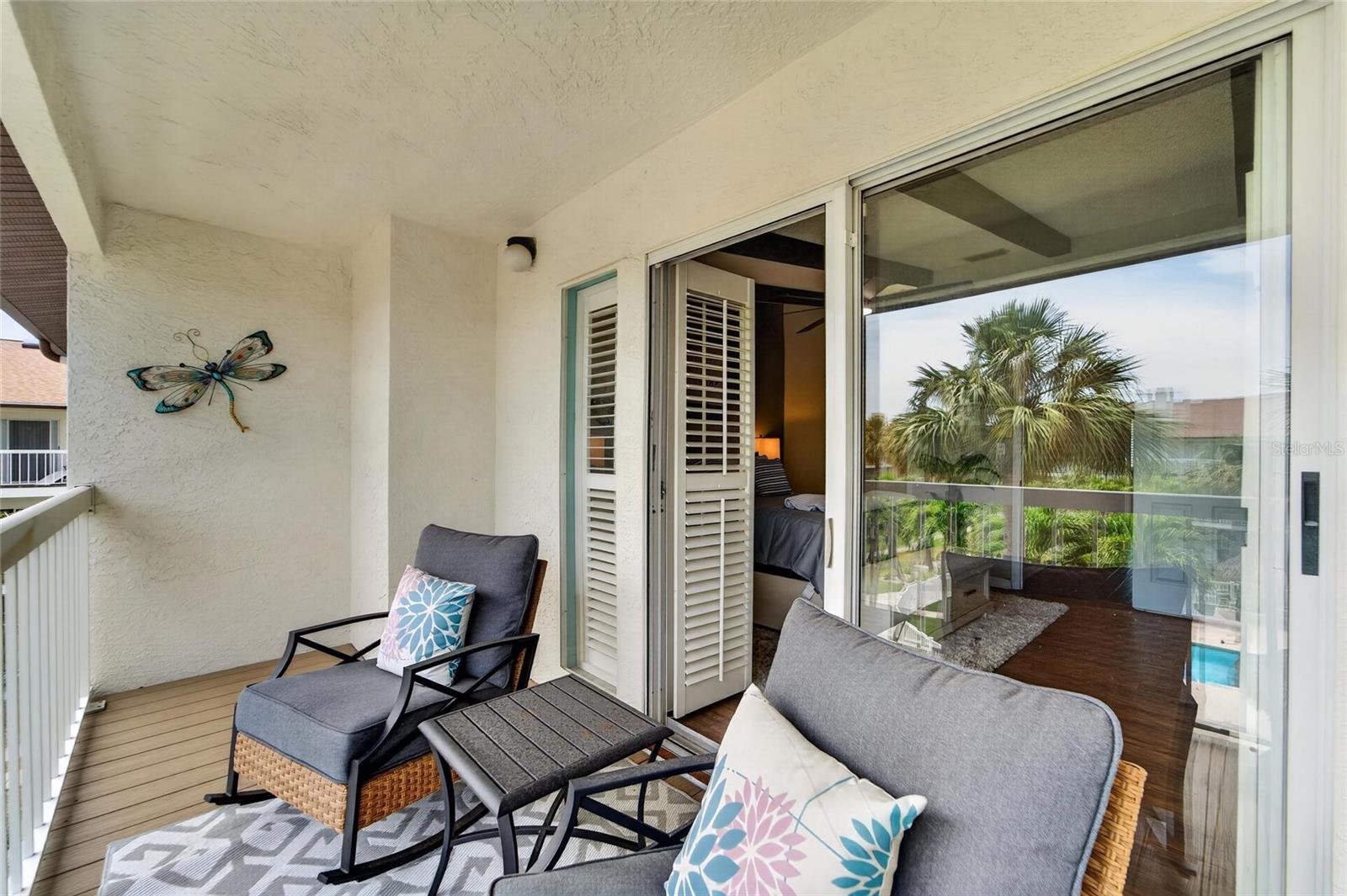 394 MADEIRA CIR — photo 30