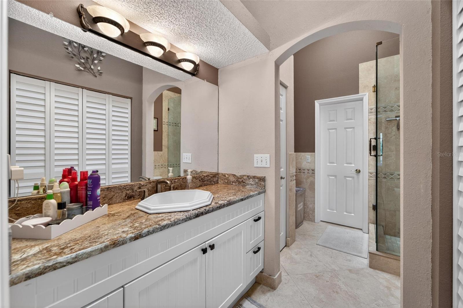 394 MADEIRA CIR — photo 31