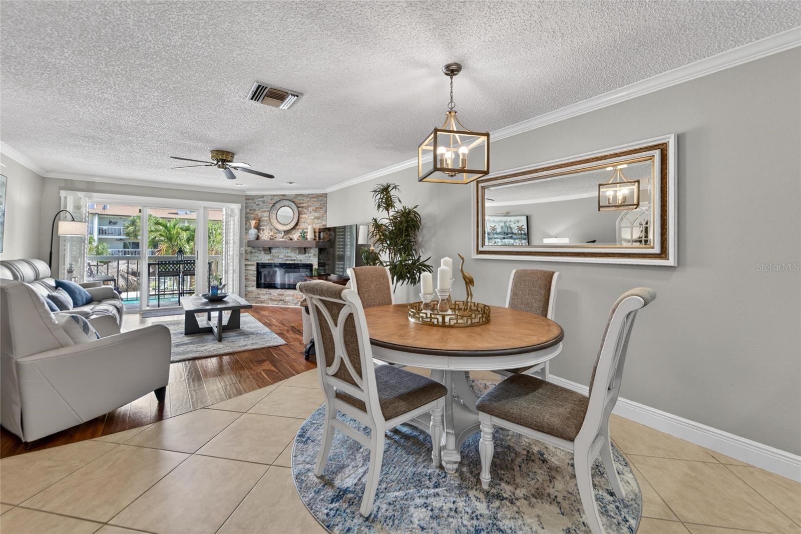 394 MADEIRA CIR — photo 22