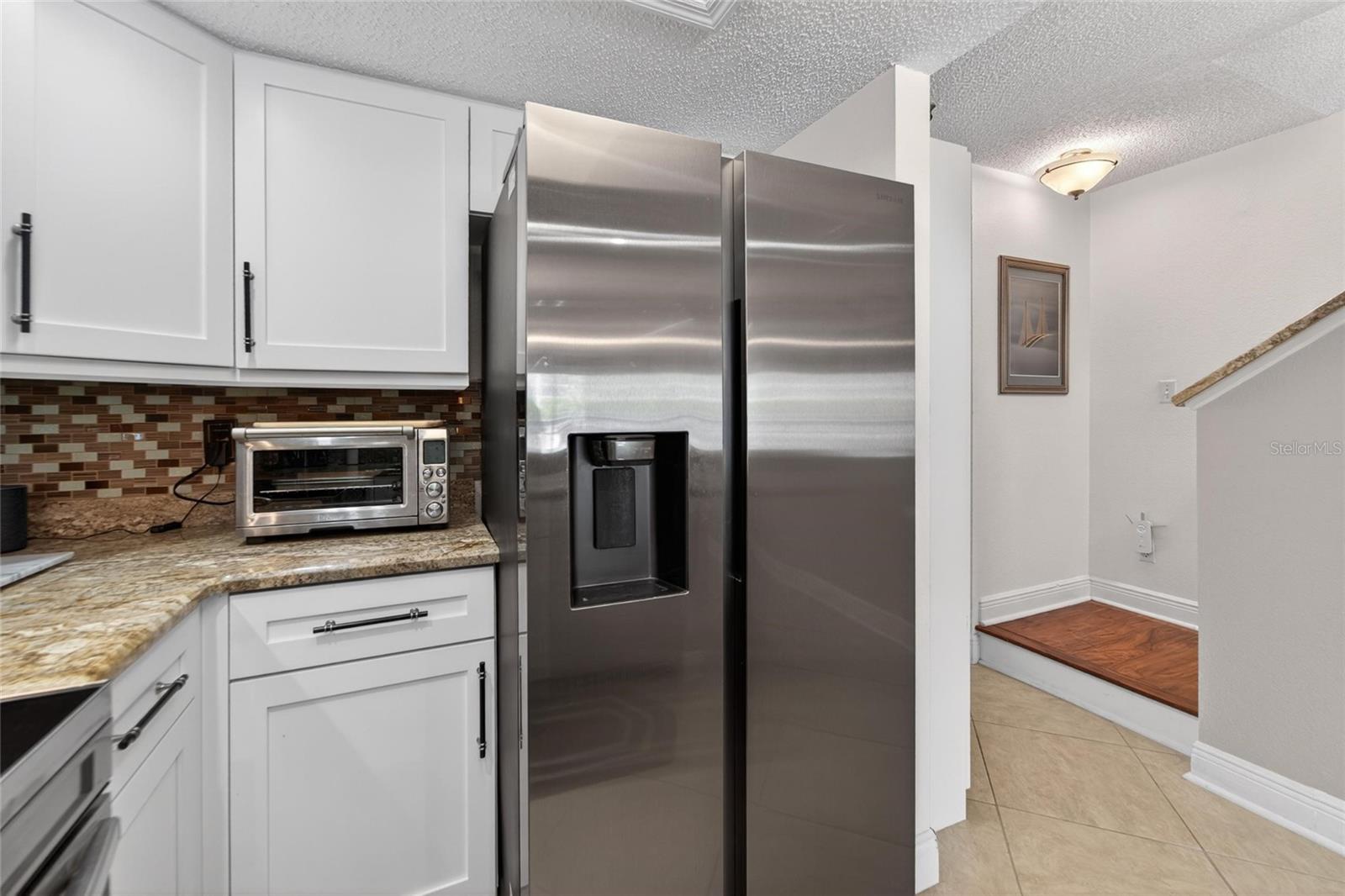 394 MADEIRA CIR — photo 13
