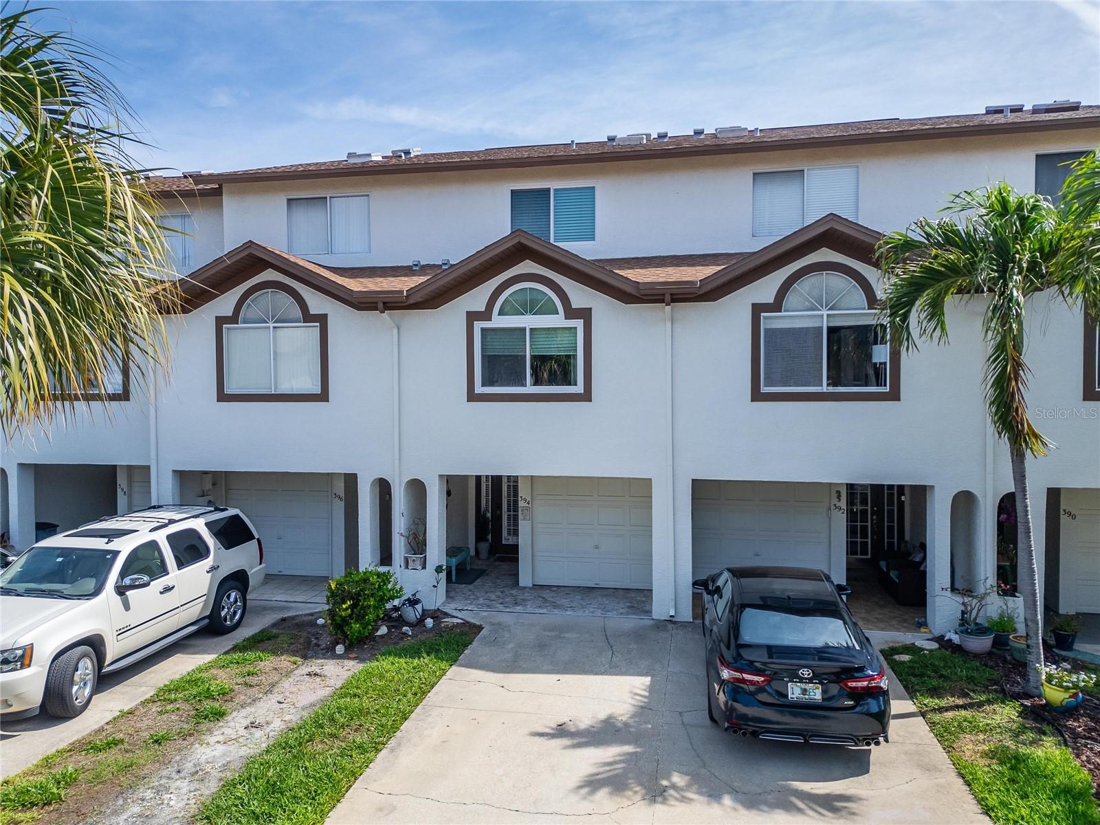 394 MADEIRA CIR — photo 66