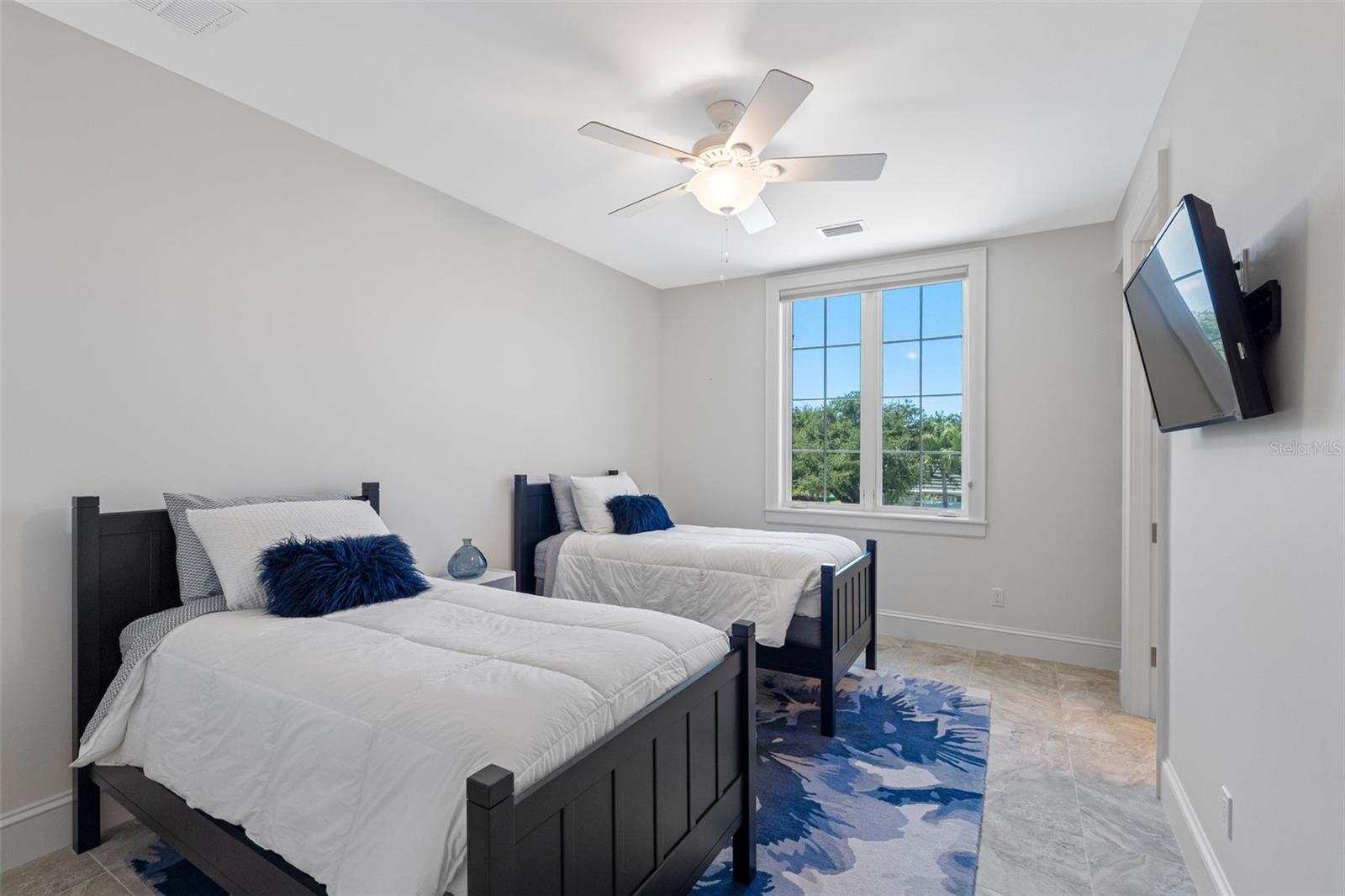 487 MEADOW LARK DR — photo 81