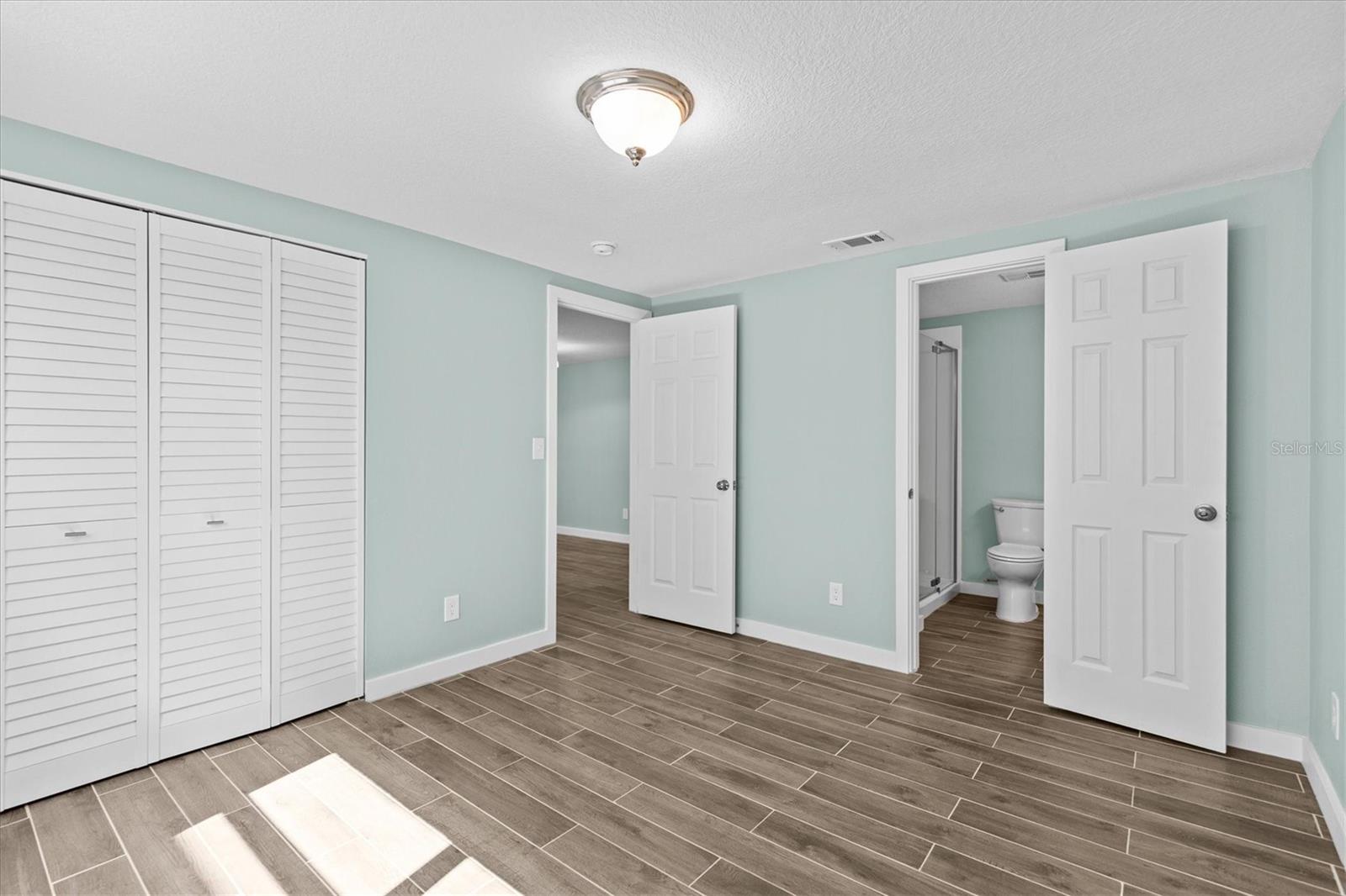 7427 SOUTHWIND DR — photo 42